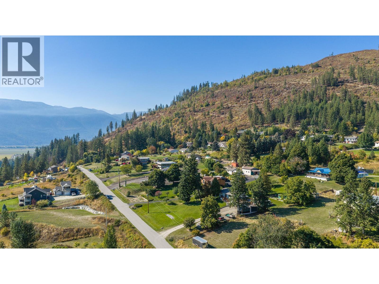 960 Monrose Road, Wynndel, British Columbia  V0B 2N2 - Photo 32 - 10401606