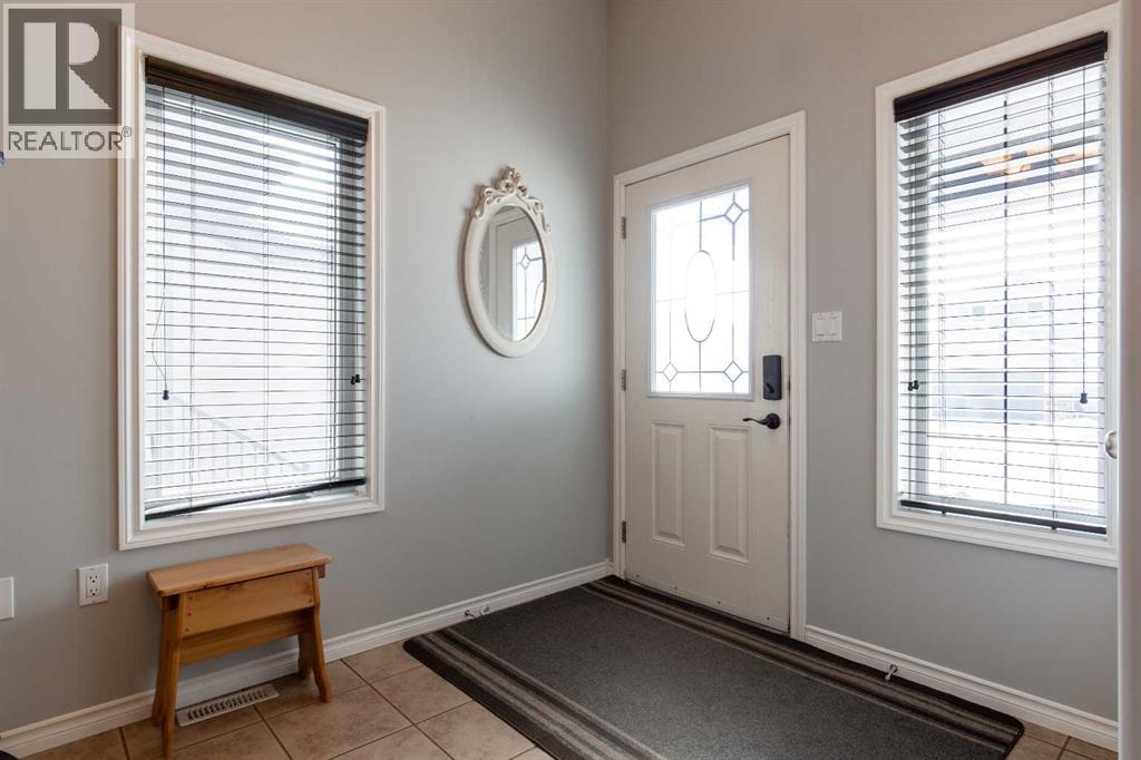 24 Somerset Place SE, Medicine Hat, Alberta  T1B 0G9 - Photo 4 - A2350878
