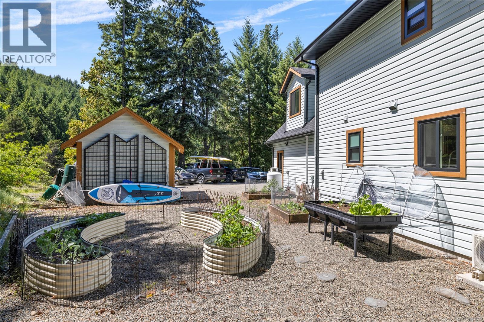 1691 Meadowood Way