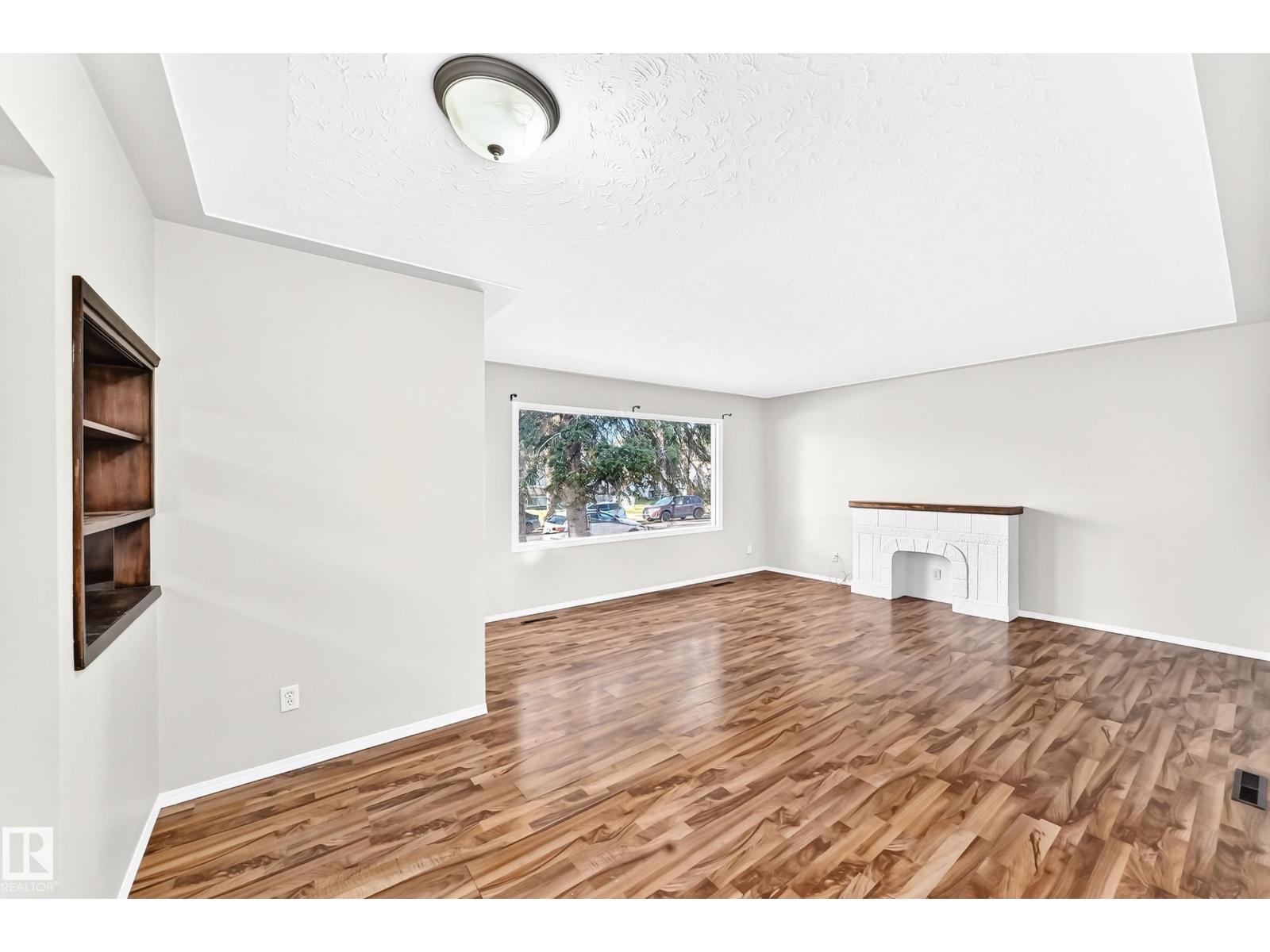 12217 88 ST NW