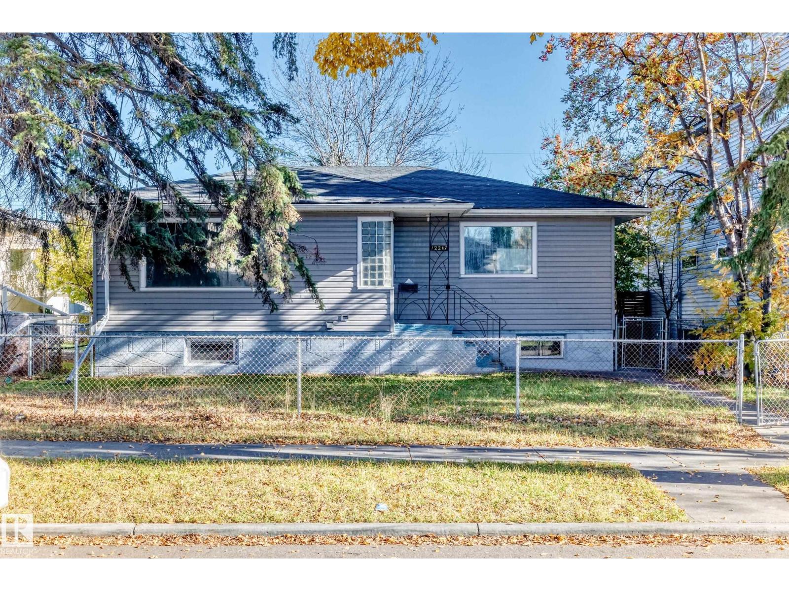12217 88 ST NW