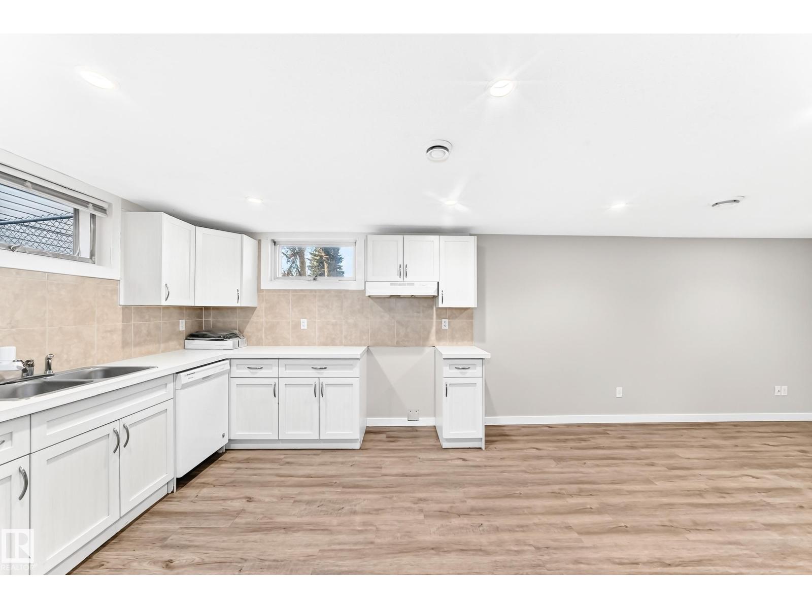 12217 88 ST NW