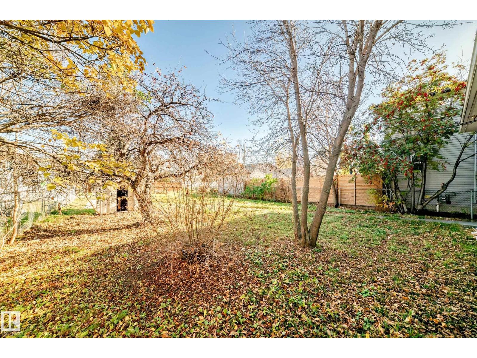 12217 88 ST NW