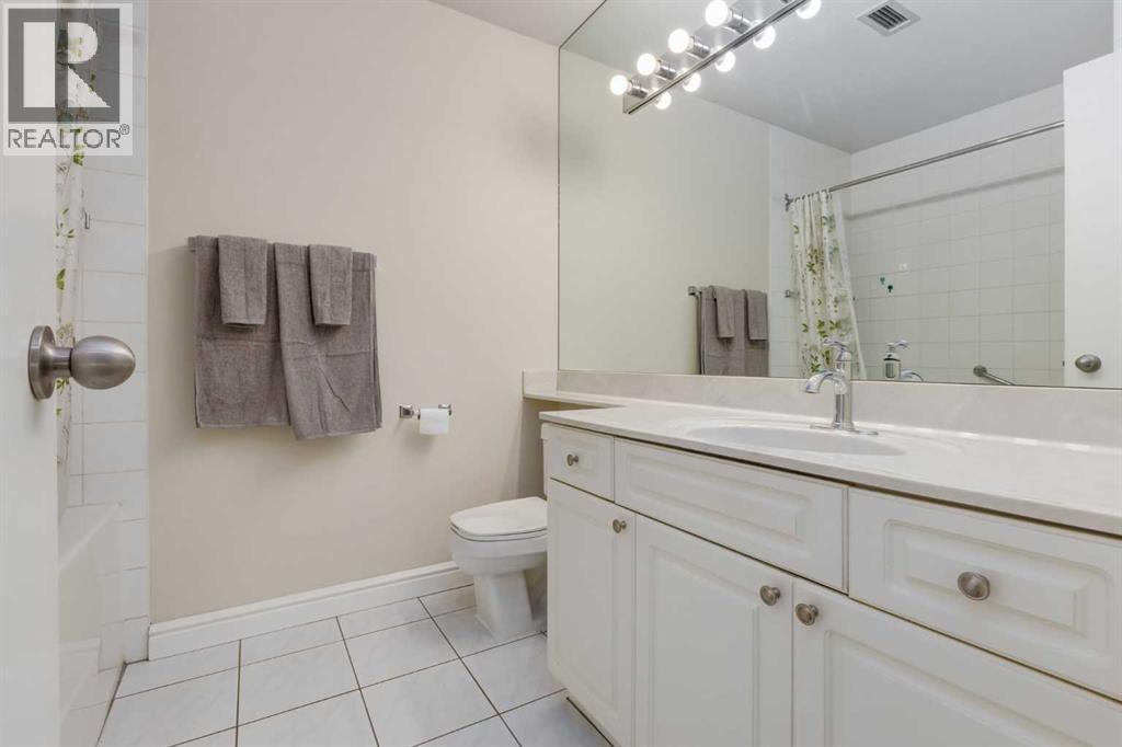 1402, 201 Braeglen Close Sw, Calgary, Alberta  T2W 2B1 - Photo 20 - A2353264