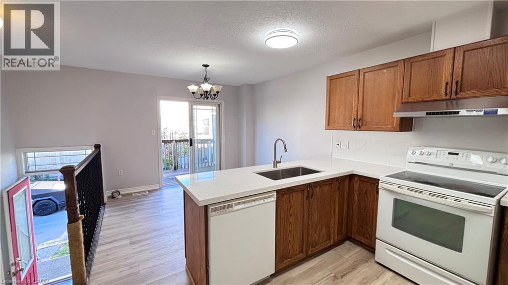 619 Wild Ginger Avenue Unit# J54, Waterloo, Ontario  N2V 2X1 - Photo 6 - 40873479