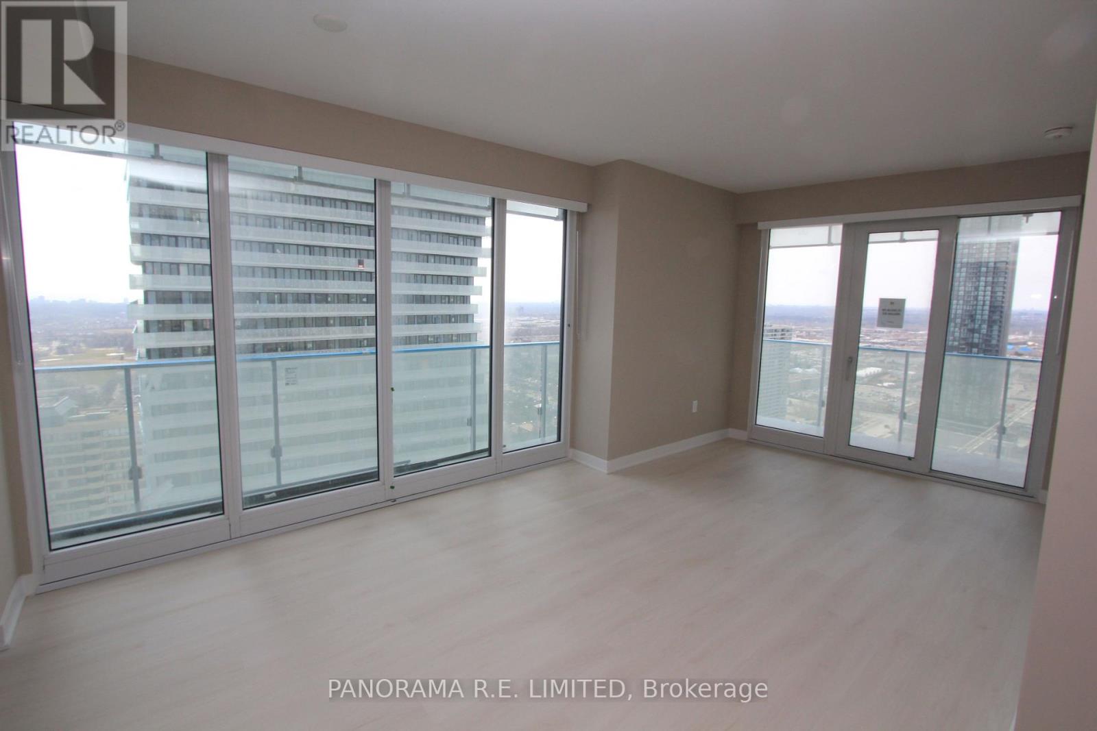 2804 - 3900 Confederation Parkway, Mississauga (City Centre), Ontario  L5B 0M3 - Photo 2 - W14108618