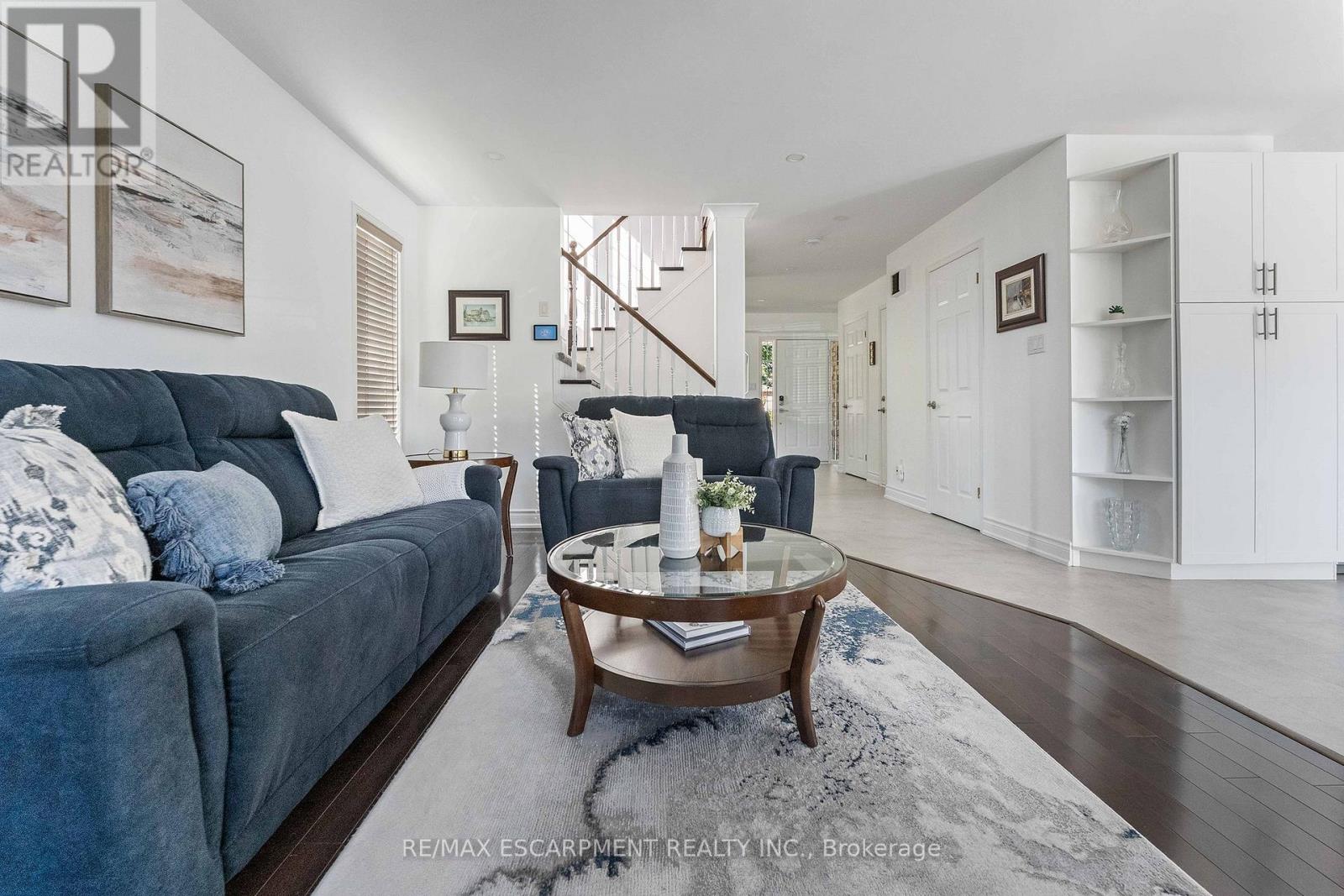 2206 Golden Orchard Trail, Oakville, Ontario  L6M 3N6 - Photo 11 - W14108640