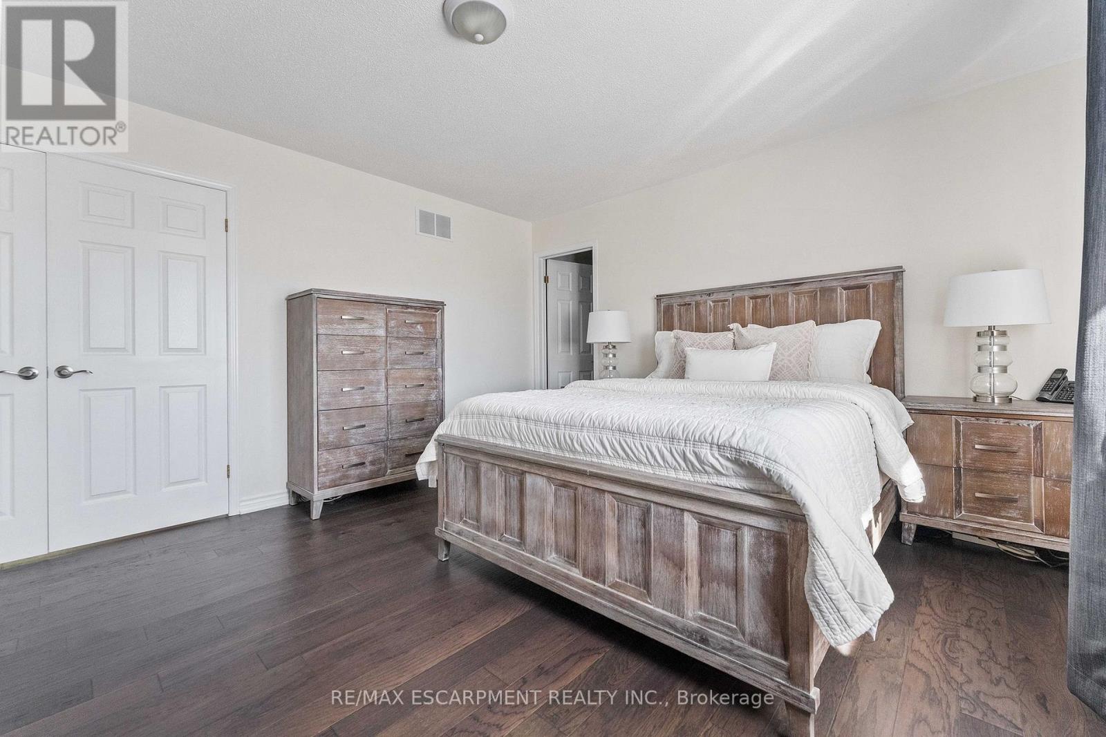2206 Golden Orchard Trail, Oakville, Ontario  L6M 3N6 - Photo 21 - W14108640
