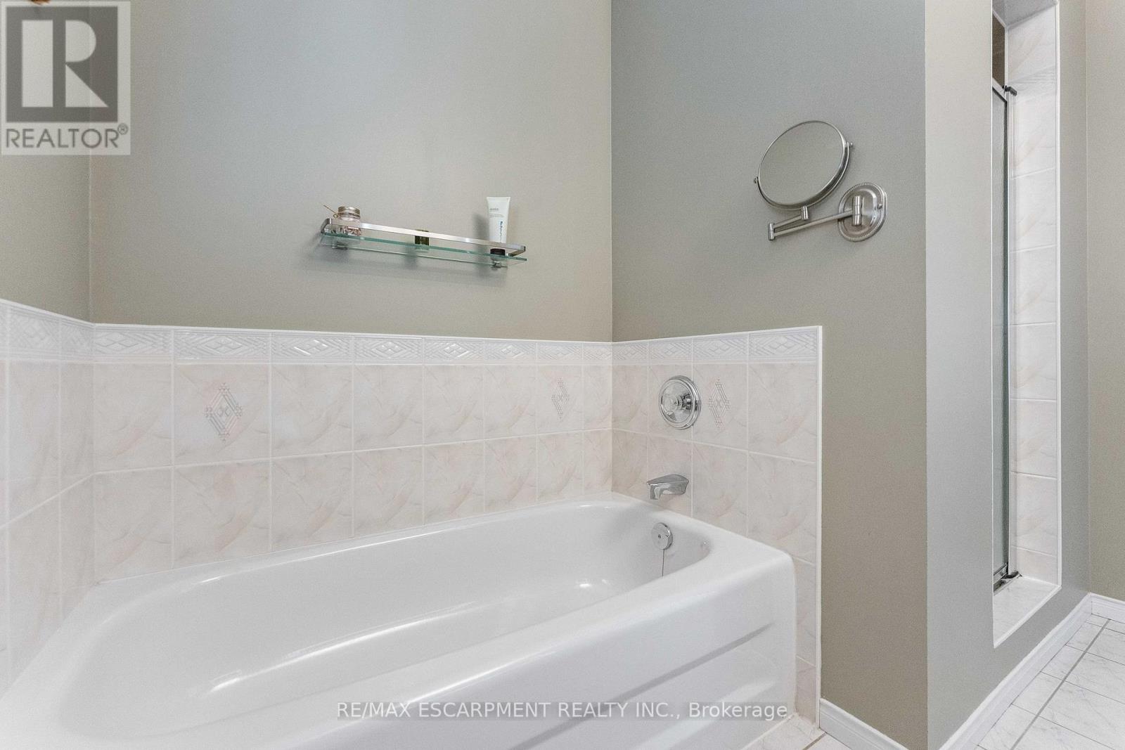 2206 Golden Orchard Trail, Oakville, Ontario  L6M 3N6 - Photo 24 - W14108640