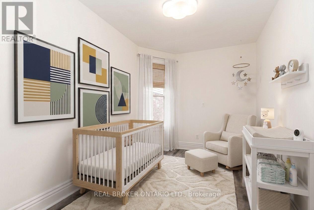 20 Golden Avenue W, Toronto (Roncesvalles), Ontario  M6R 2J4 - Photo 6 - W14108650