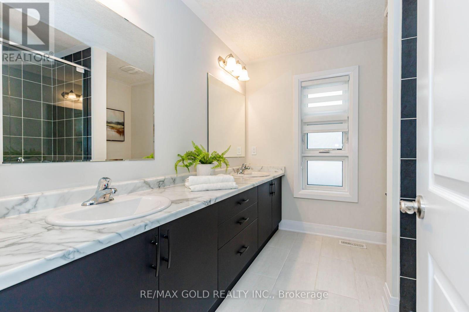617 Benninger Drive, Kitchener, Ontario  N2E 0H8 - Photo 47 - X14108628