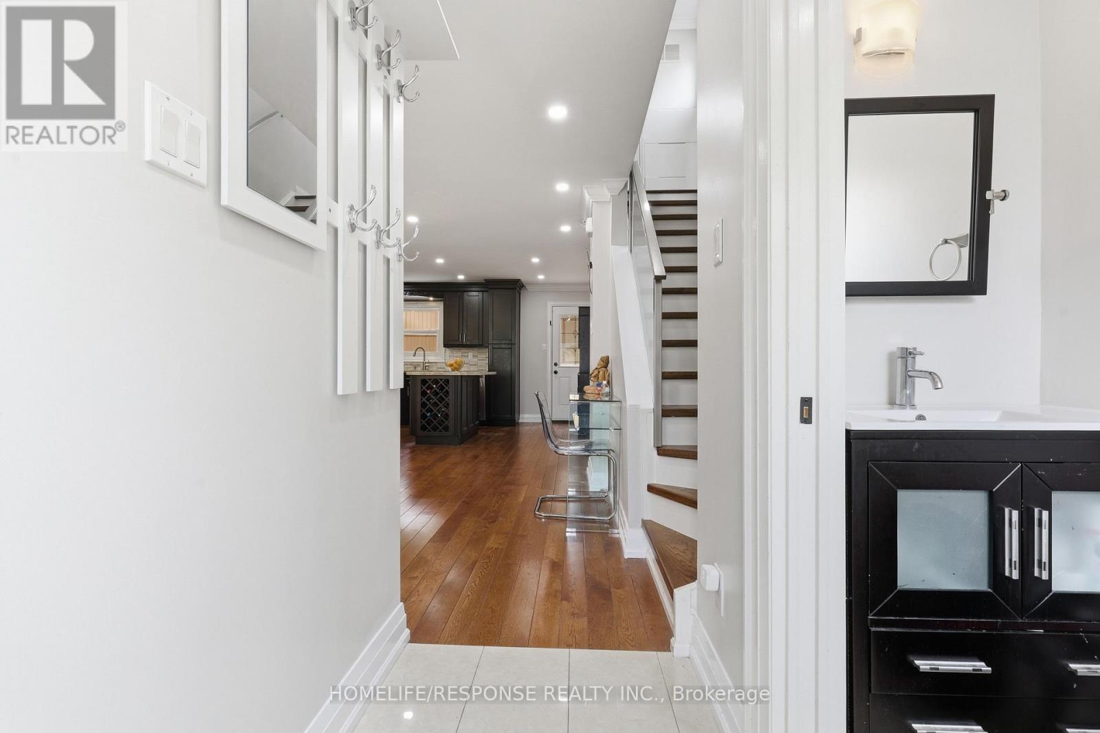 680 Sweetwater Place, Mississauga, Ontario  L5H 3Y9 - Photo 27 - W13767216