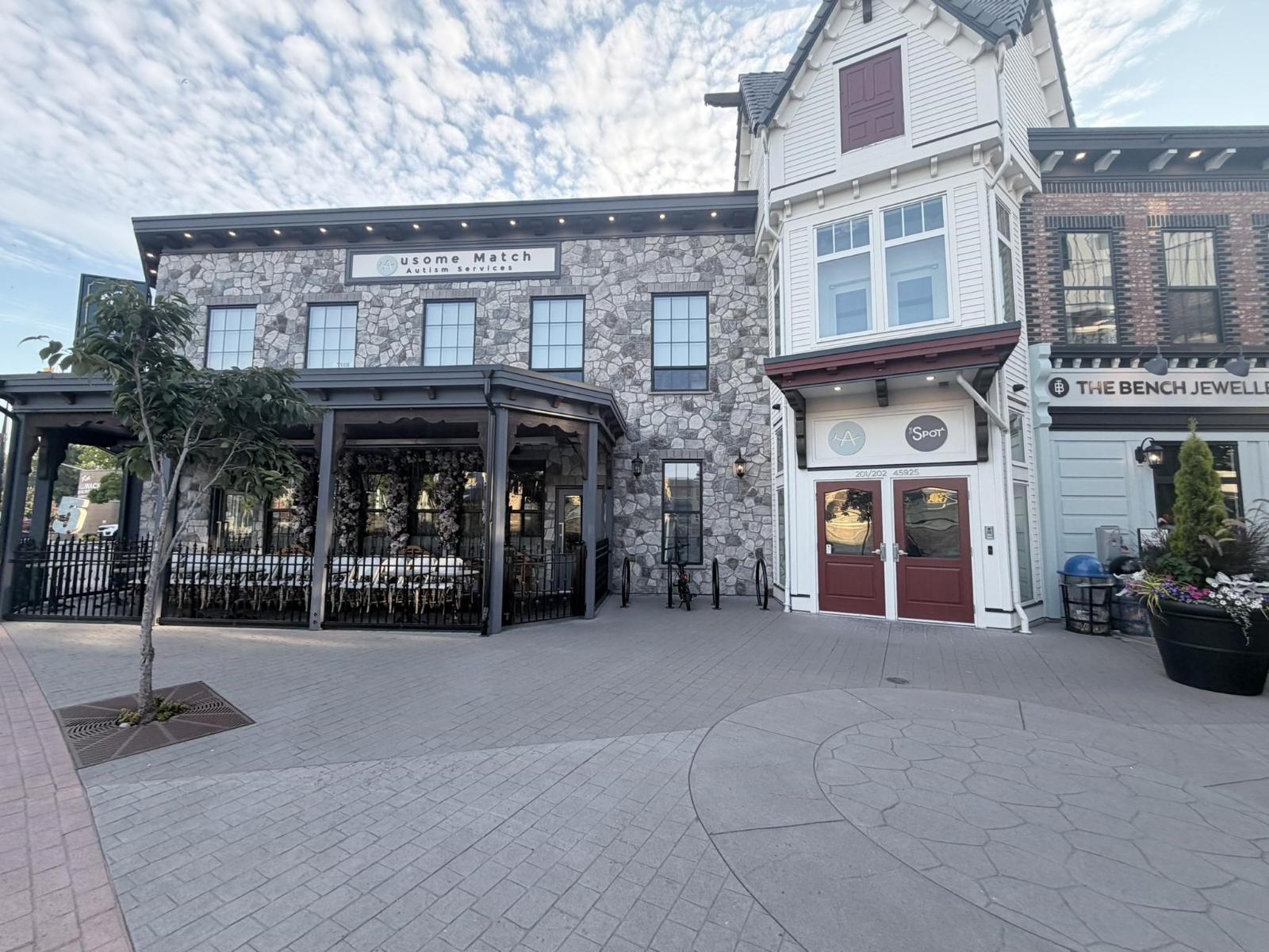 202 45925 THUNDERBIRD LANE|Chilliwack Downtown