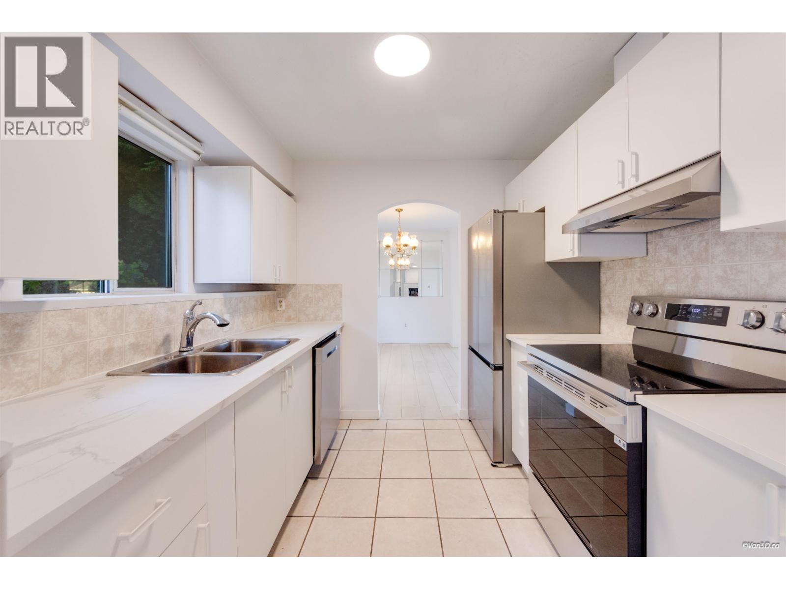 3178 Leeward Court, Coquitlam, British Columbia  V3C 5A9 - Photo 24 - R3177498