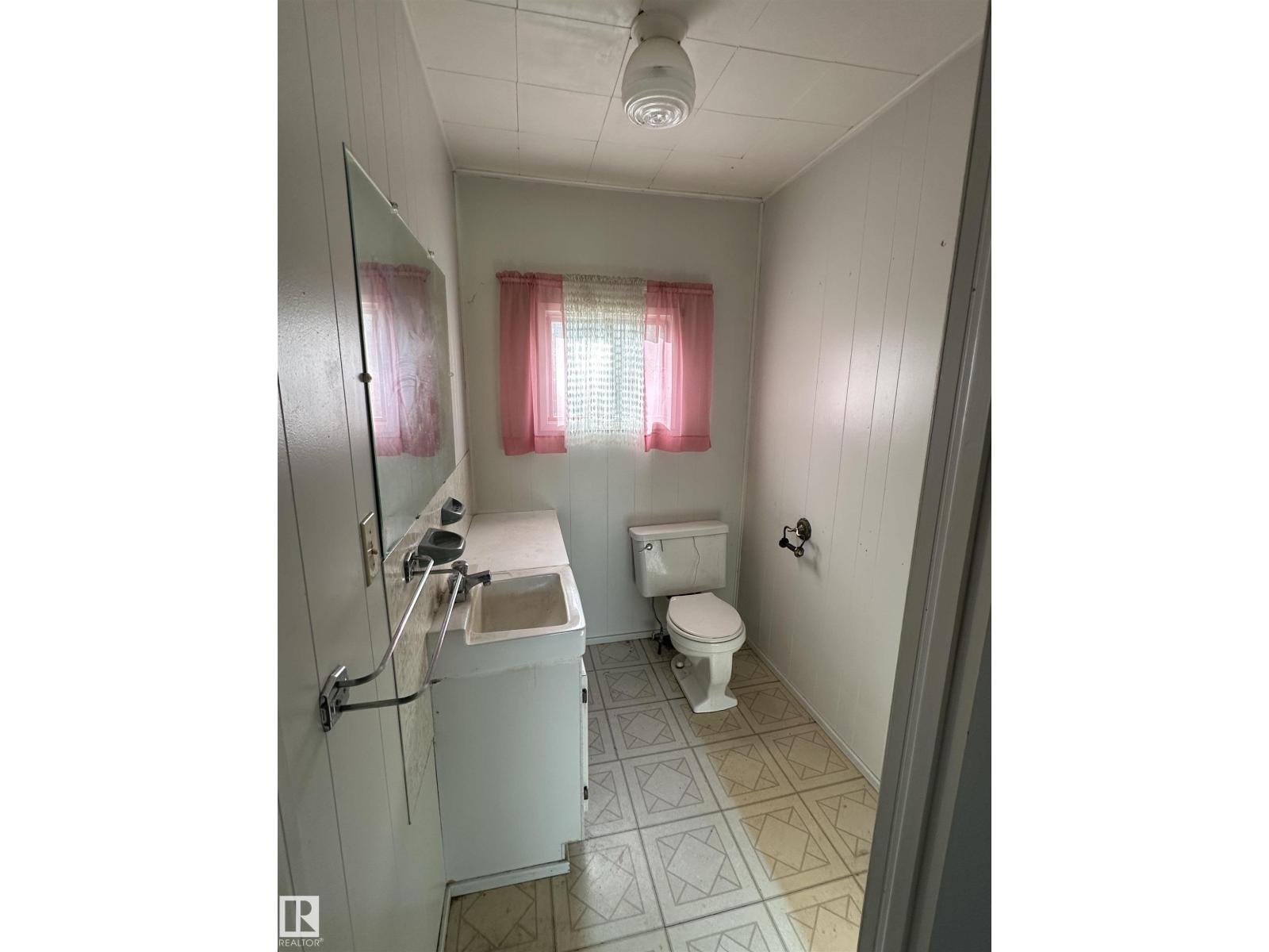 554071 Range Road 183