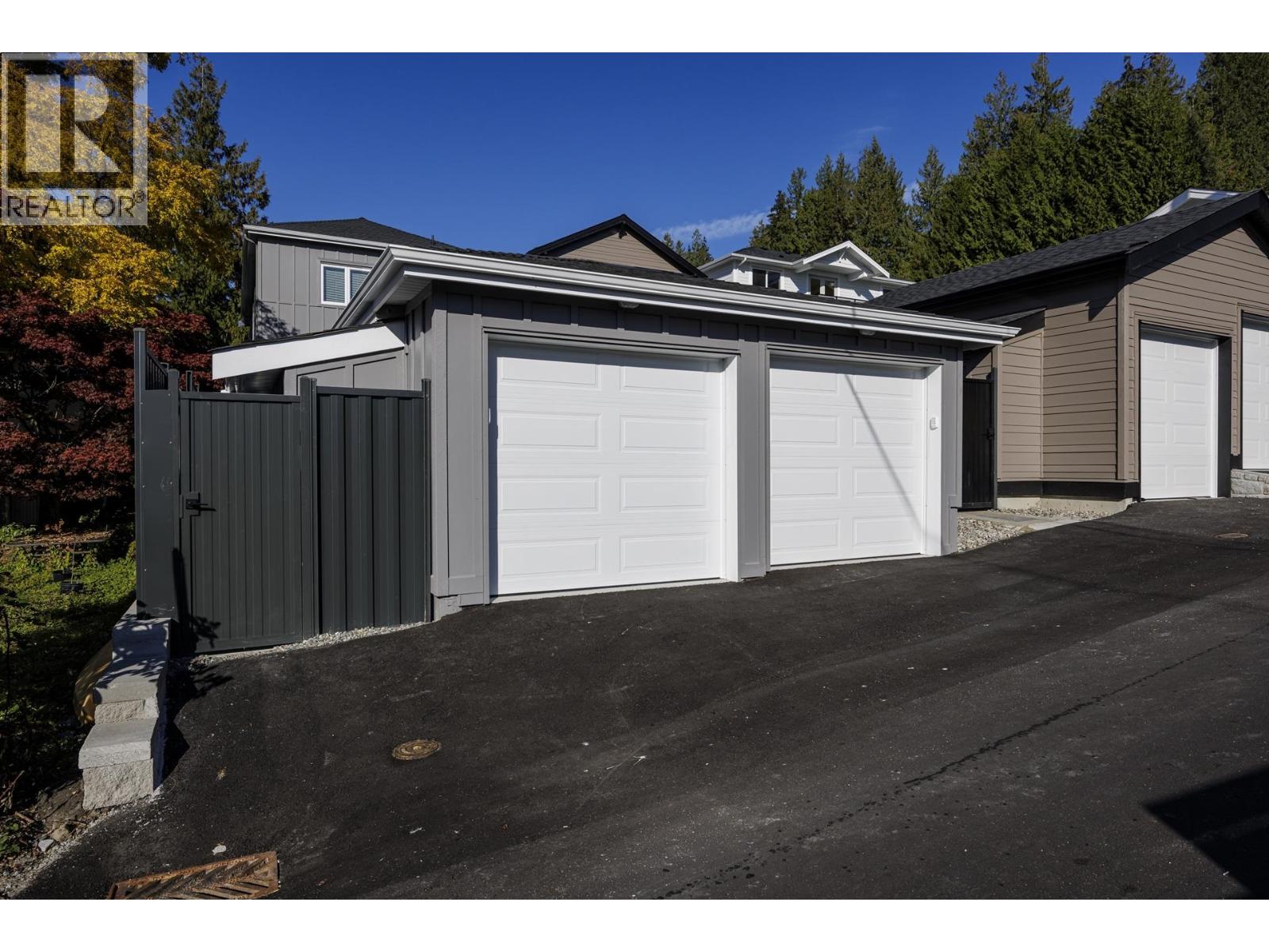 357 E 22nd Street, North Vancouver, British Columbia  V7L 3C8 - Photo 40 - R3177205