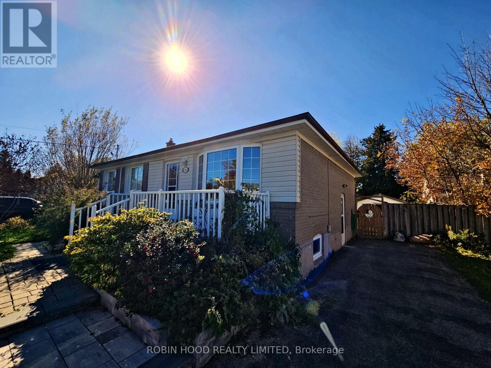 36 Linton Avenue, Ajax (Central West), Ontario  L1T 2X6 - Photo 1 - E14108704