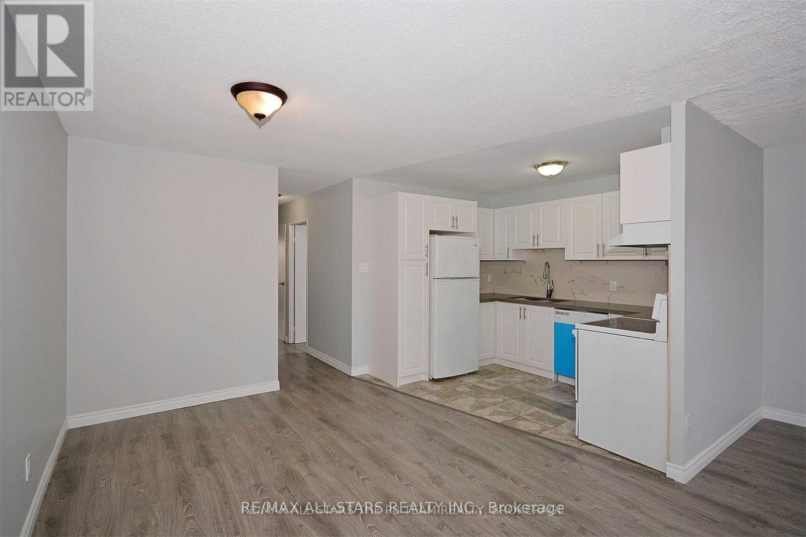 202 - 52 August Avenue, Toronto (Oakridge), Ontario  M1L 3M9 - Photo 3 - E14108864
