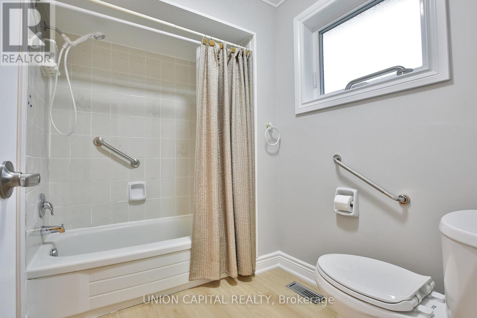 Upper - 131 Romfield Circuit, Markham (Royal Orchard), Ontario  L3T 3H7 - Photo 14 - N14108718