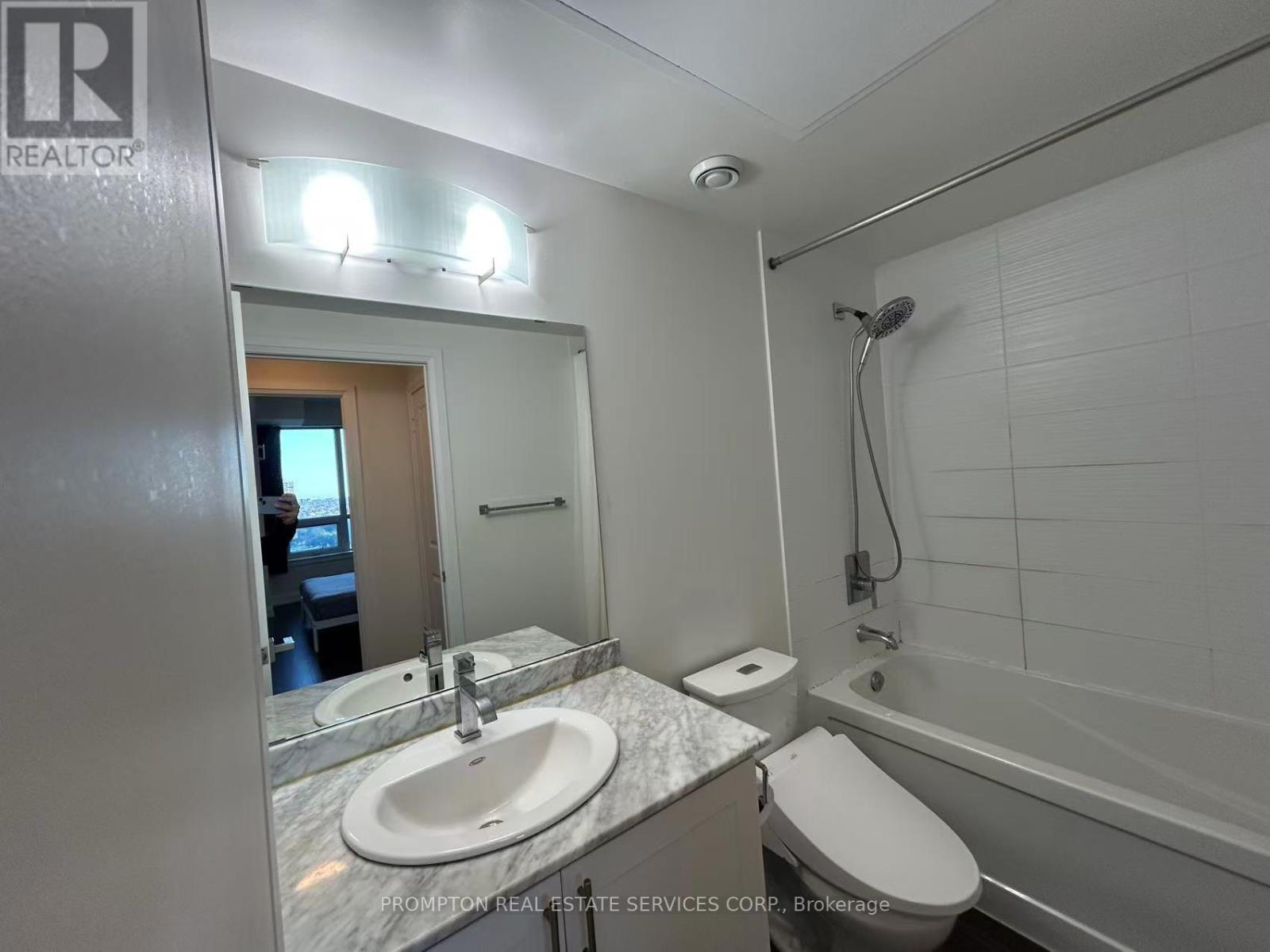 2110 - 7171 Yonge Street, Markham (Thornhill), Ontario  L3T 0C5 - Photo 14 - N14108832