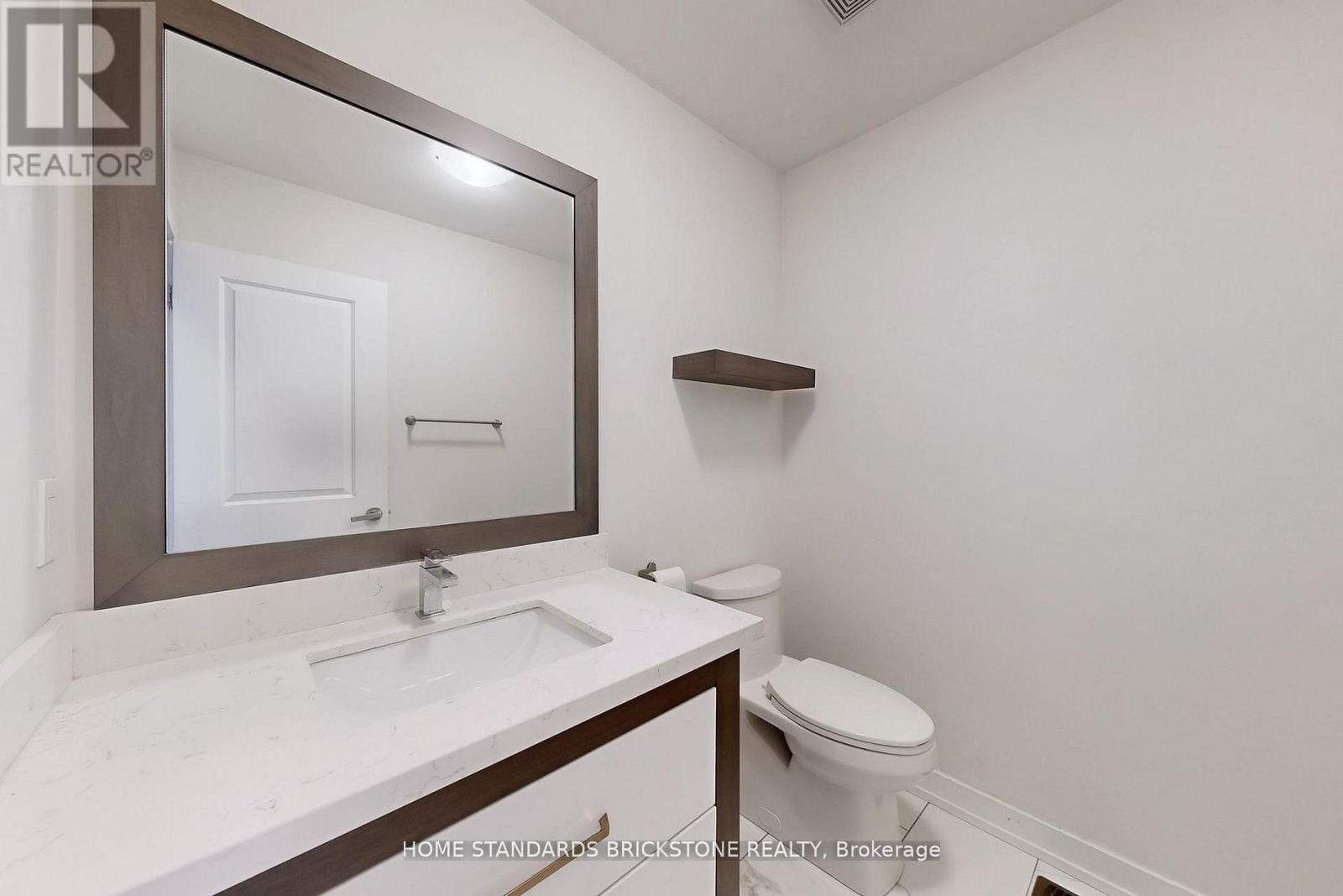 215 Salterton Circle, Vaughan, Ontario  L6A 4Z2 - Photo 12 - N14108872