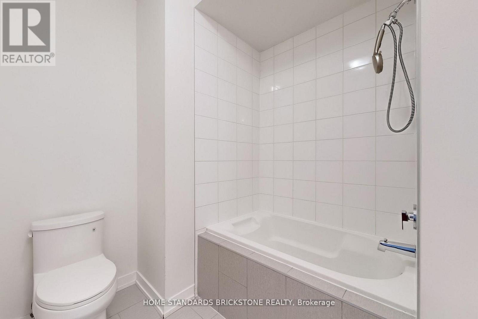 215 Salterton Circle, Vaughan, Ontario  L6A 4Z2 - Photo 21 - N14108872