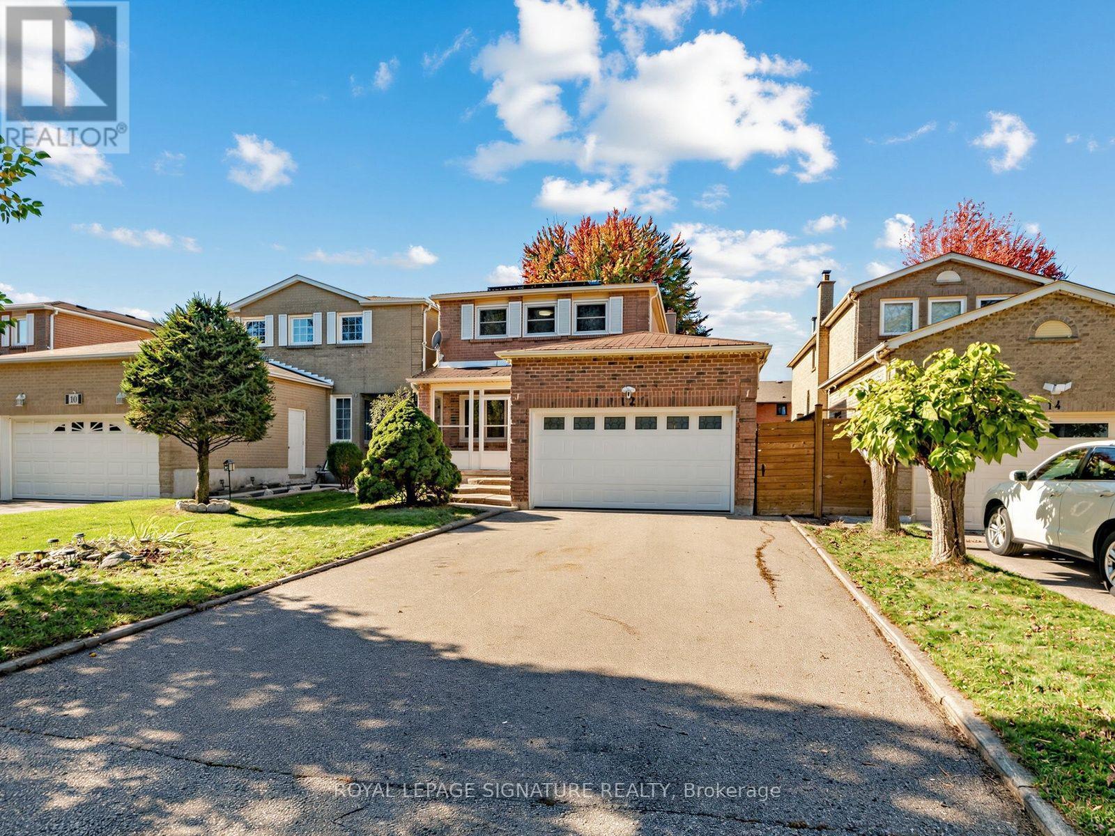 12 Strathmore Drive, Markham, Ontario  L3P 6J6 - Photo 2 - N14108888