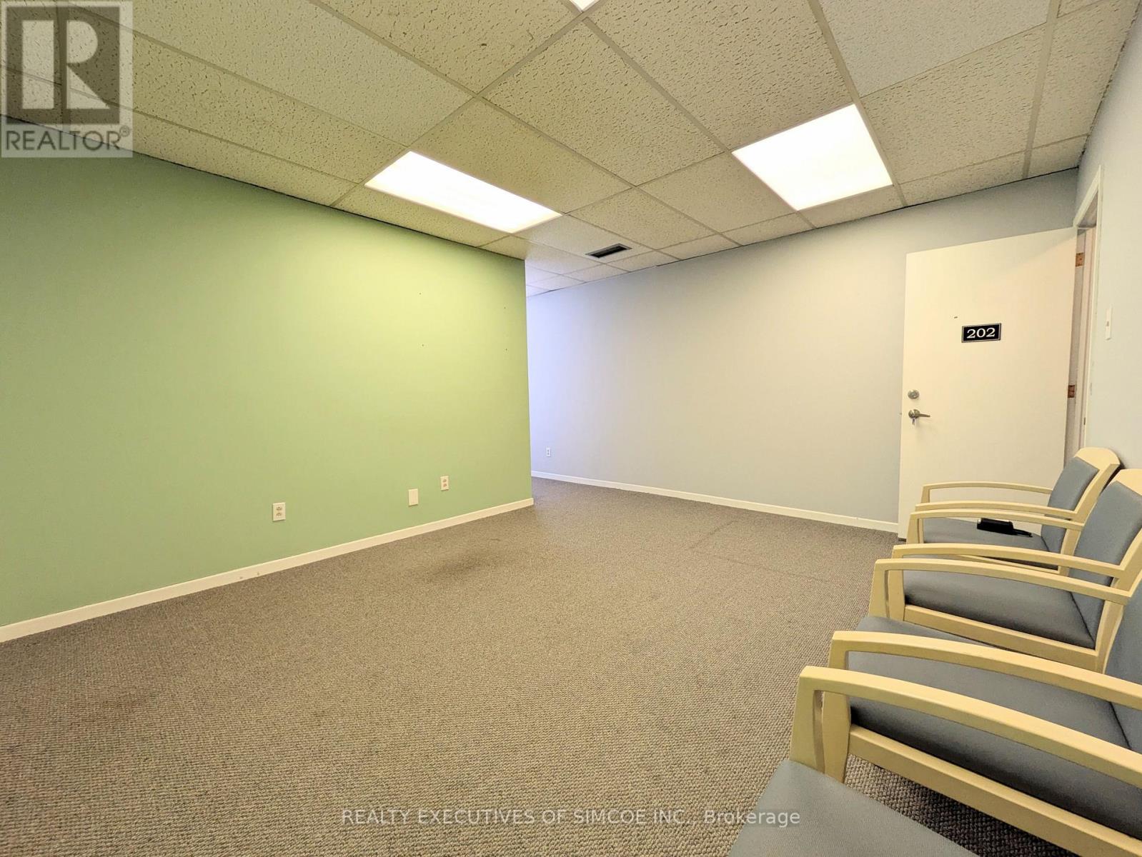 202 - 28 Owen Street, Barrie, Ontario  L4M 3G7 - Photo 6 - S14108842