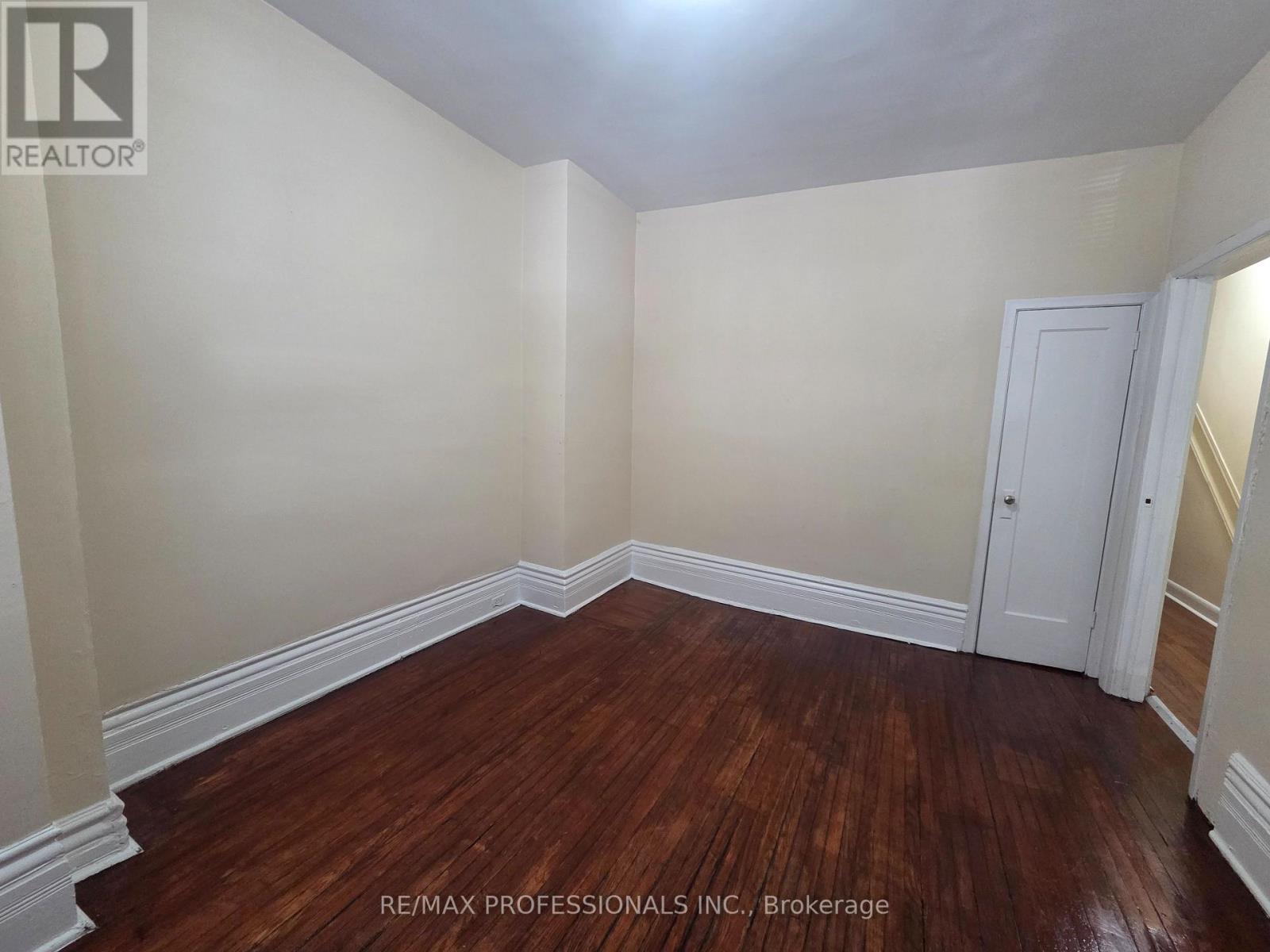 MAIN LEVEL - 150 ROBERT STREET, Toronto, Ontario