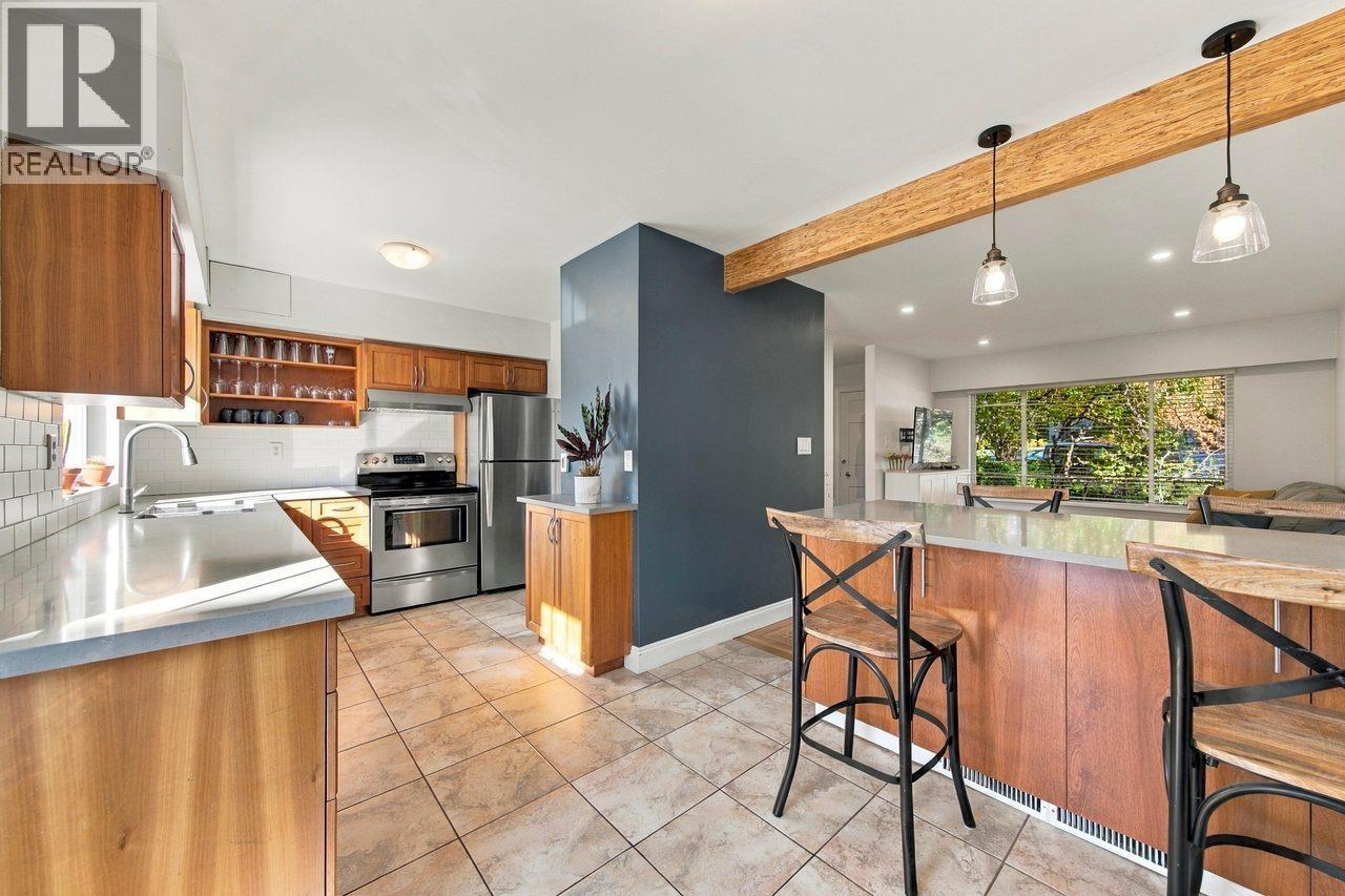 355 E 4TH STREET
