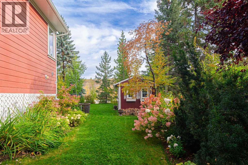 5960 Bow Crescent Nw, Calgary, Alberta  T3B 2B9 - Photo 7 - A2350154