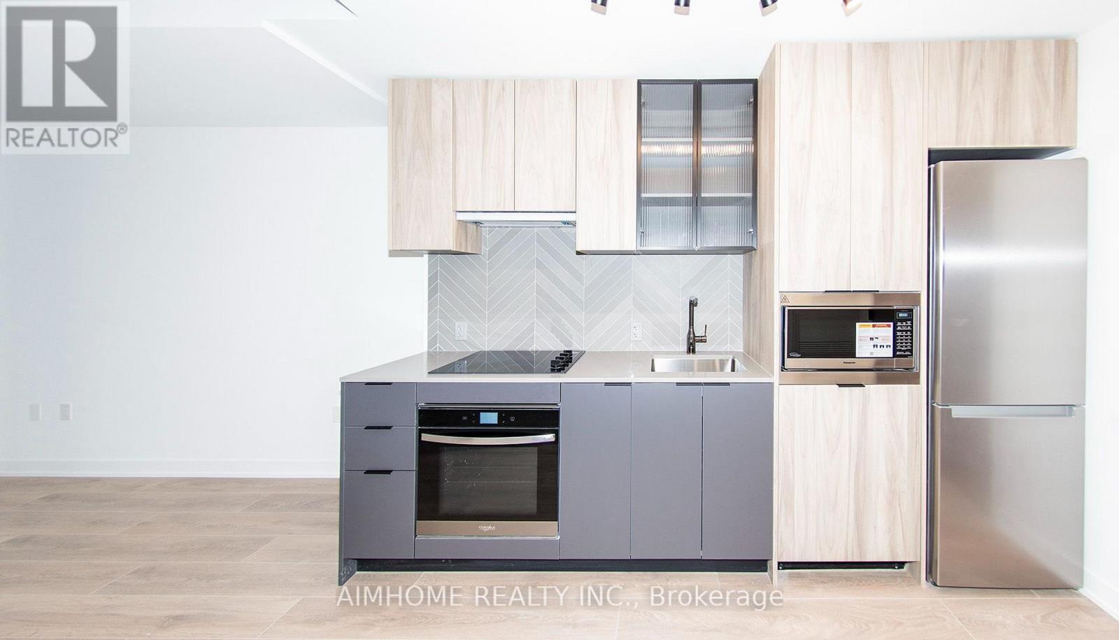 524 - 1037 The Queensway, Toronto (Islington-City Centre West), Ontario  M8Z 0H5 - Photo 3 - W14108744
