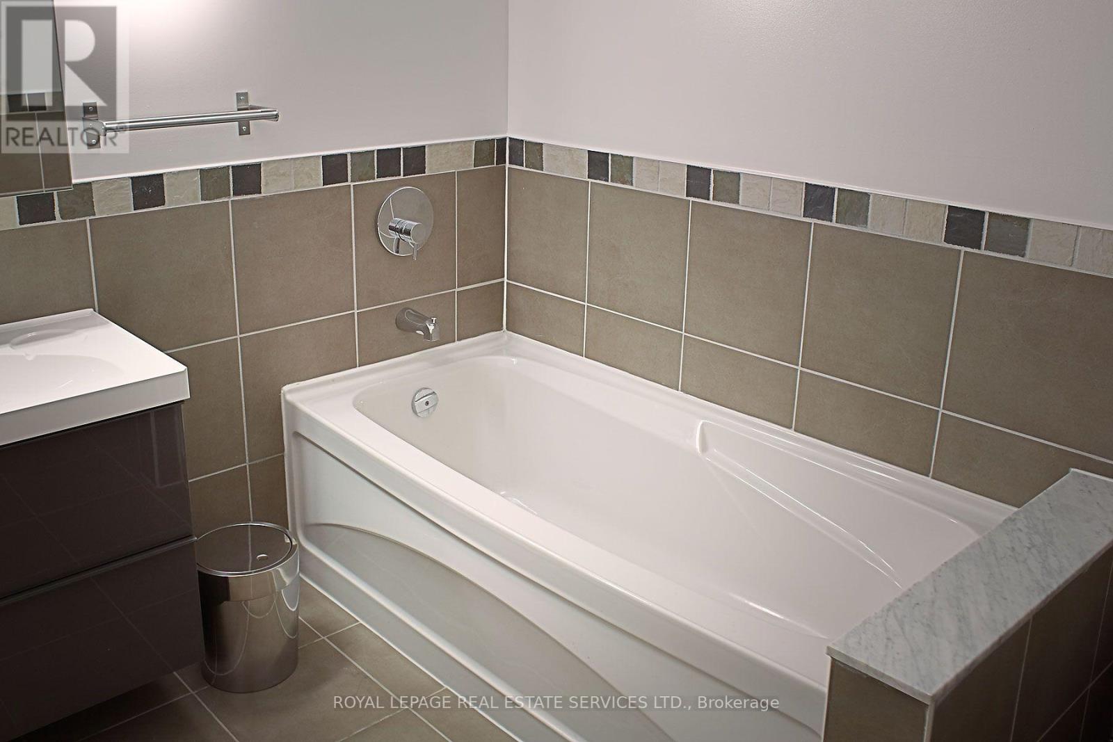 340 - 1100 Lansdowne Avenue, Toronto (Dovercourt-Wallace Emerson-Junction), Ontario  M6H 4K1 - Photo 15 - W14108756
