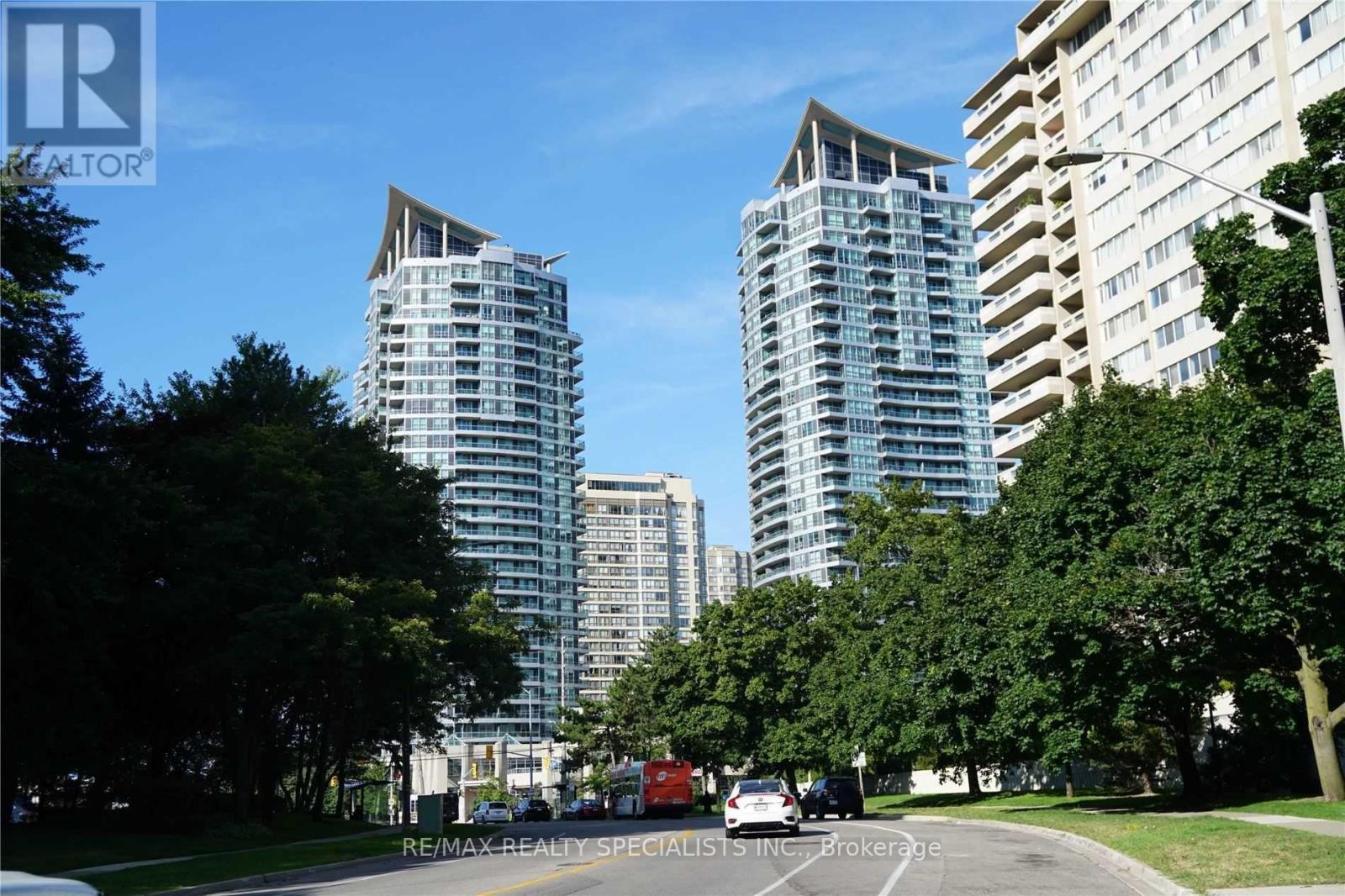 2207 - 33 ELM DRIVE, mississauga (city centre), Ontario