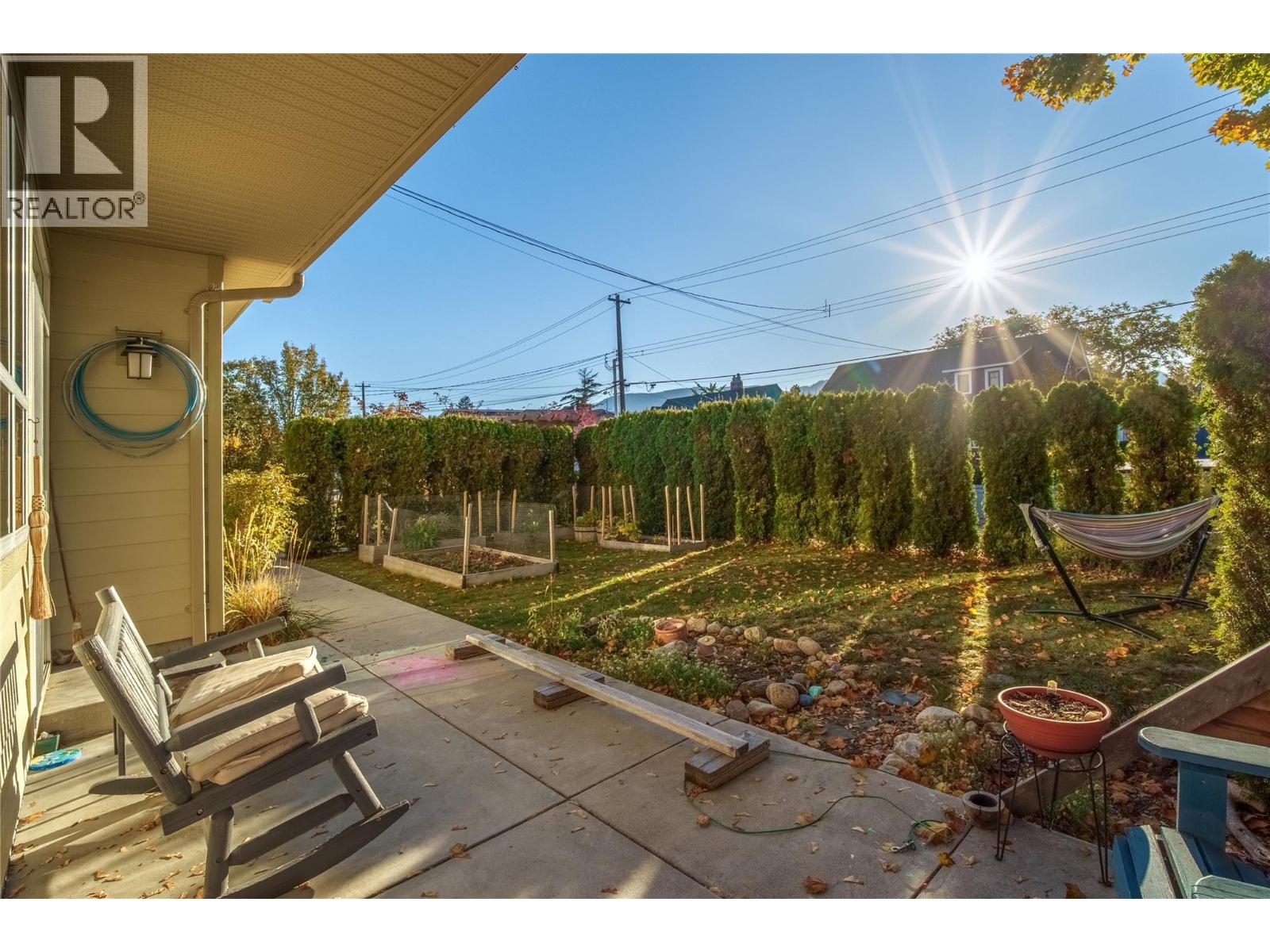 644 VICTORIA Drive Unit# 101