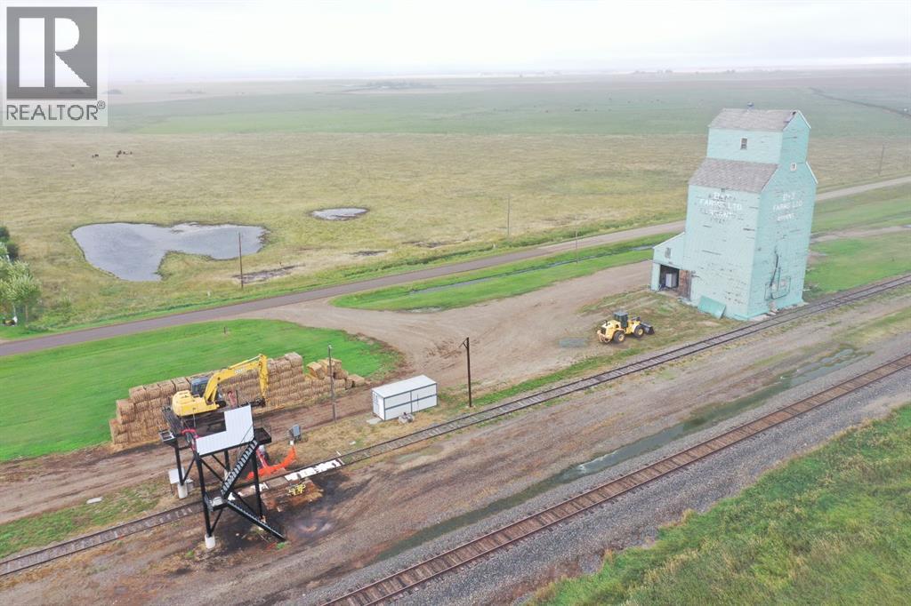 On Railway Ave, Brant, Alberta  T0L 0L0 - Photo 2 - A2263660