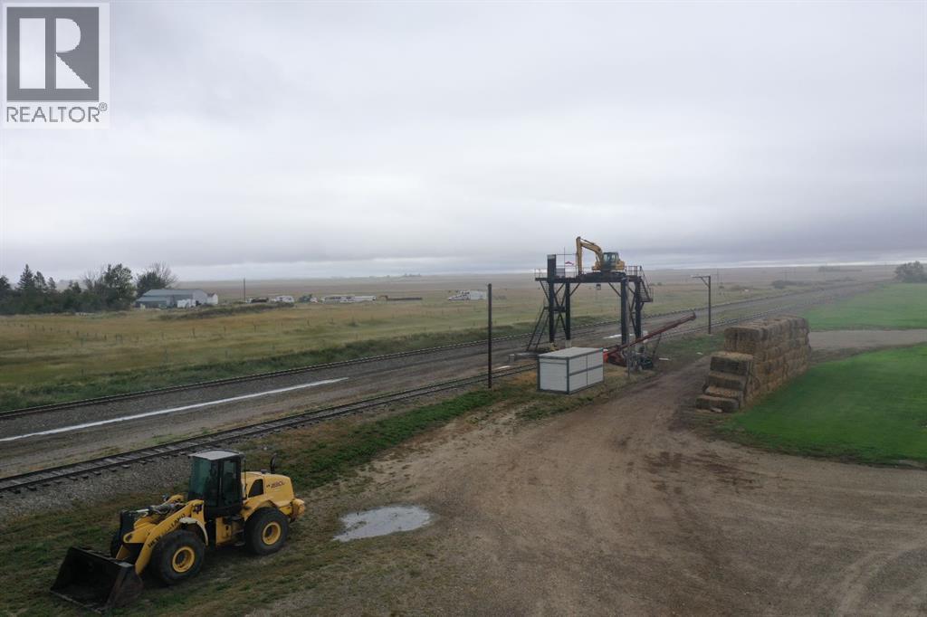 On Railway Ave, Brant, Alberta  T0L 0L0 - Photo 1 - A2263660