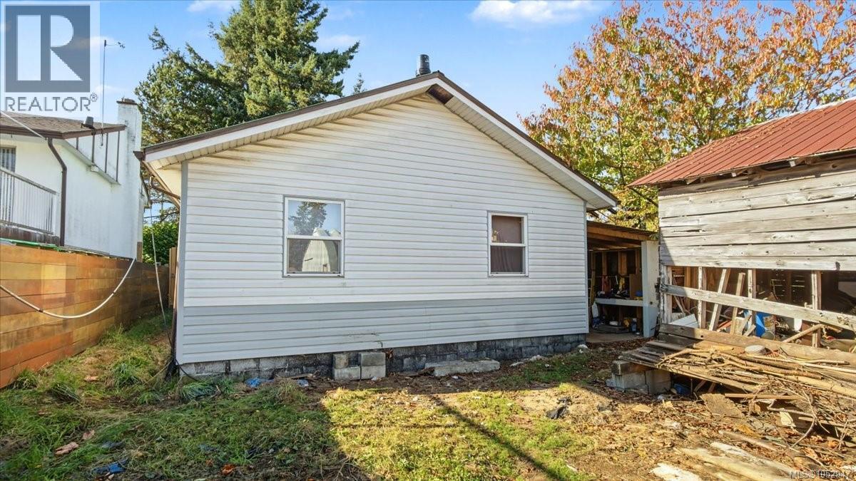 641 Dogwood St