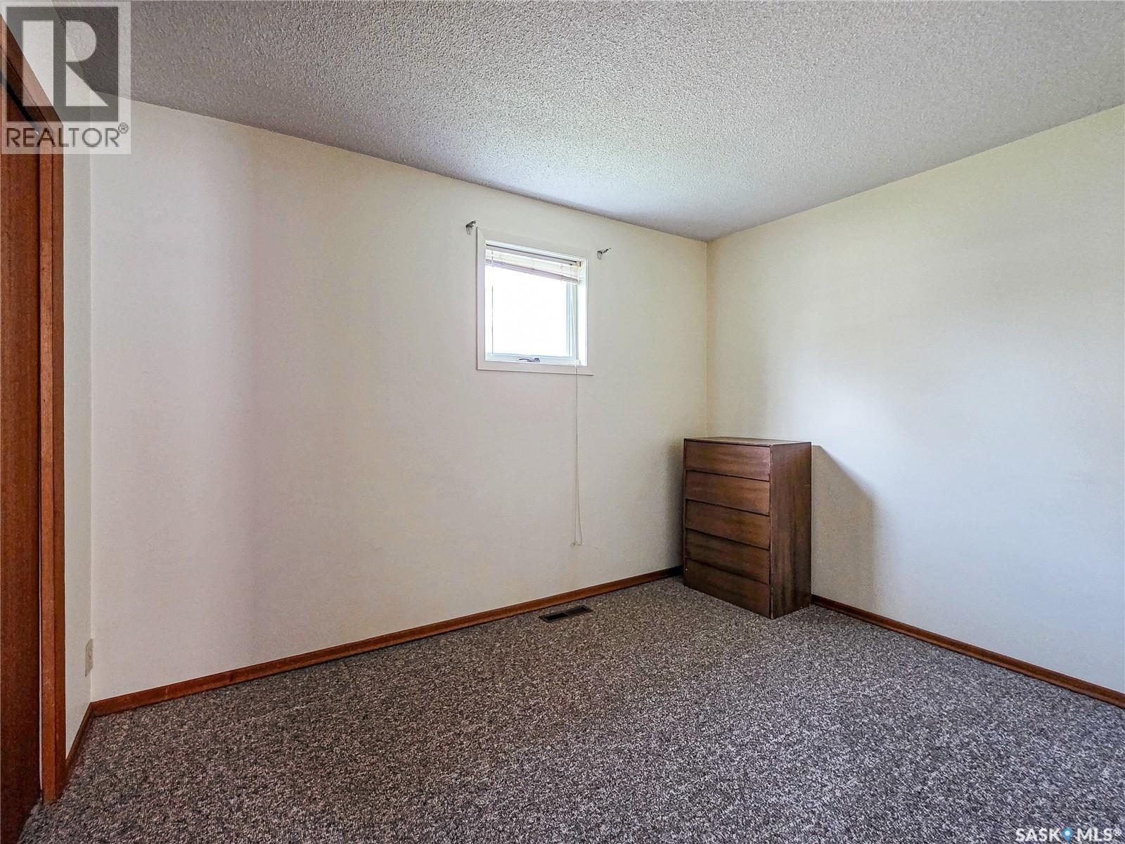 142 5th Avenue W, Melville, Saskatchewan  S0A 2P0 - Photo 17 - SK051772
