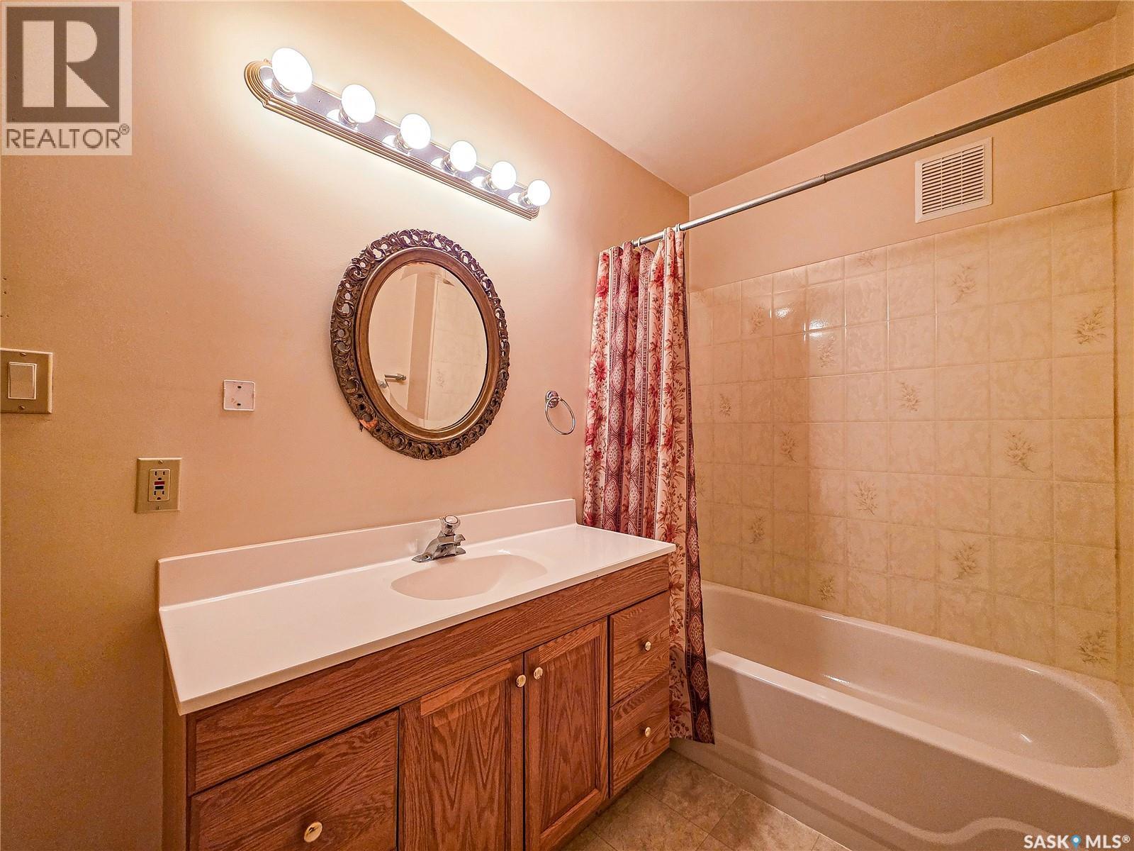 142 5th Avenue W, Melville, Saskatchewan  S0A 2P0 - Photo 21 - SK051772
