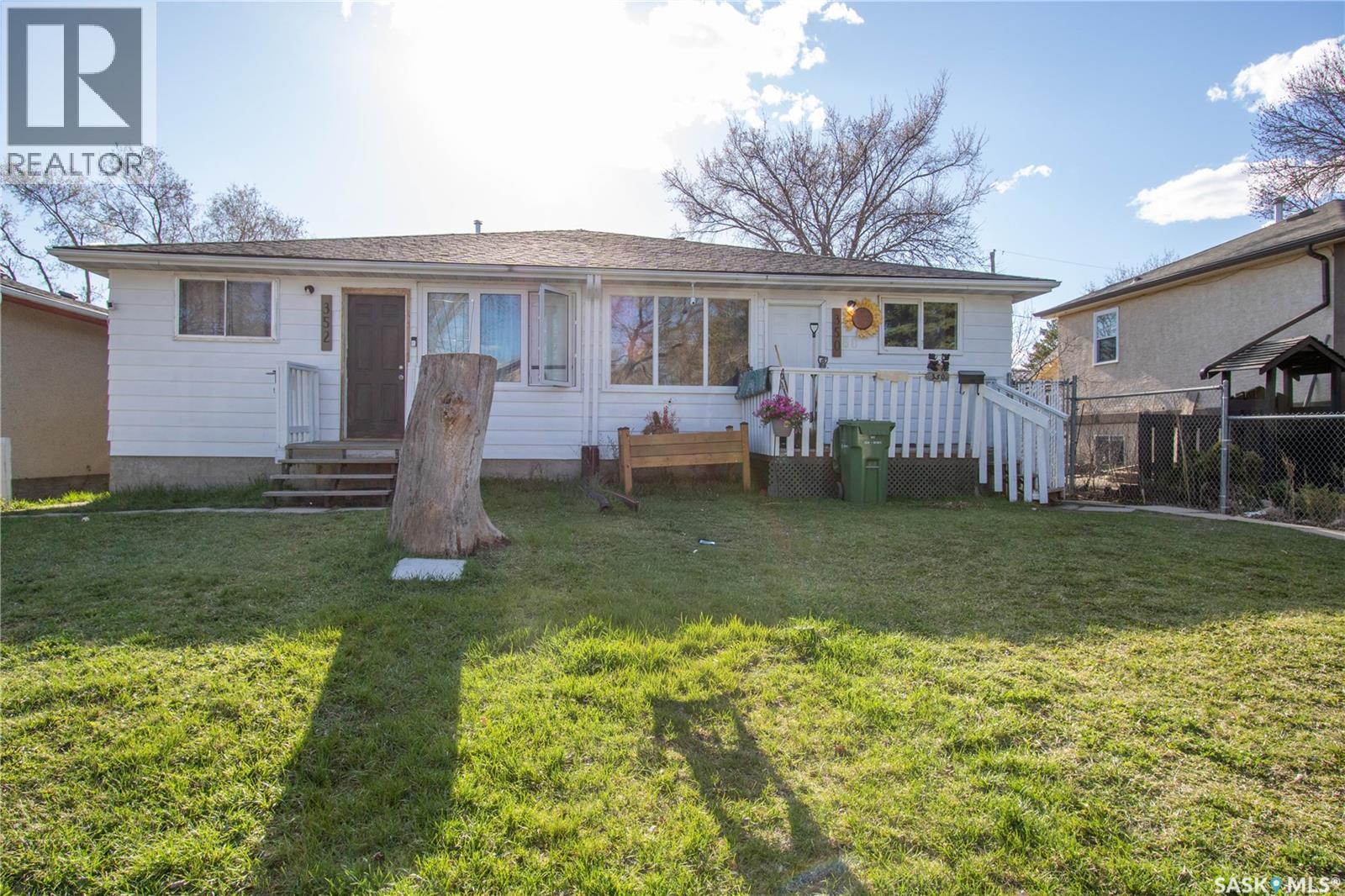 350 & 352 Toronto Street, Regina, Saskatchewan  S4R 1M2 - Photo 1 - SK051768