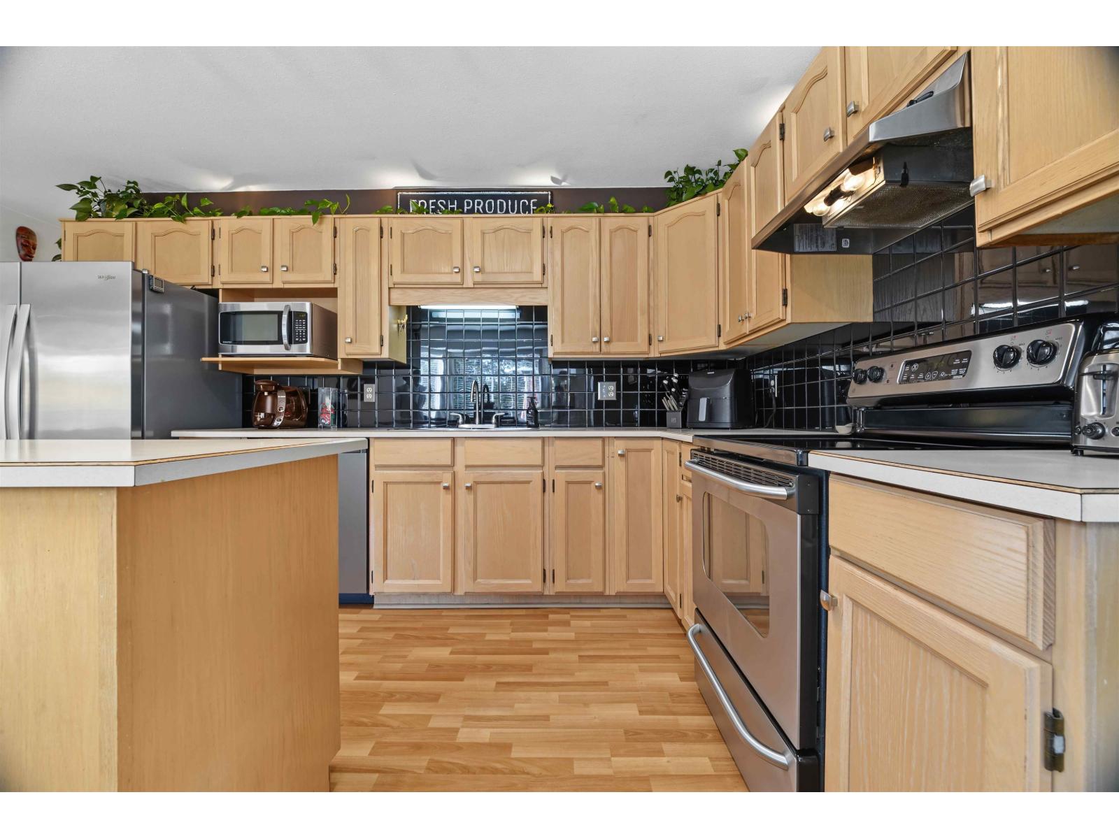 8832 143 Street, Surrey, British Columbia  V3V 7T2 - Photo 12 - R3168786