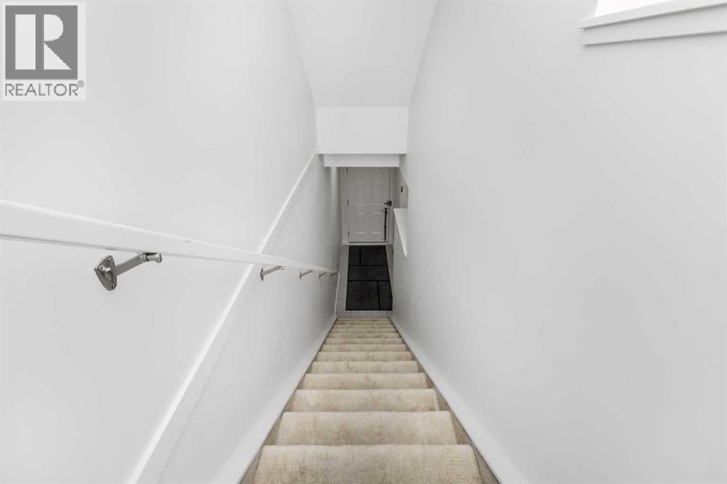 932 Sherwood Boulevard NW, Calgary, Alberta  T3R 1M9 - Photo 28 - A2352806