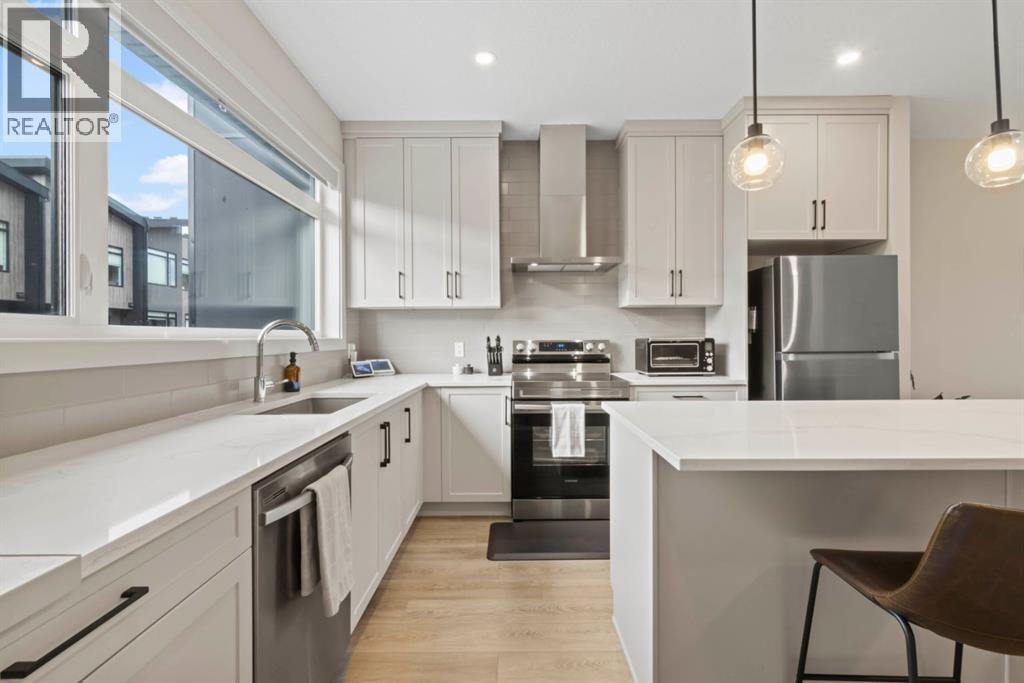 52 Royal Elm Green NW
