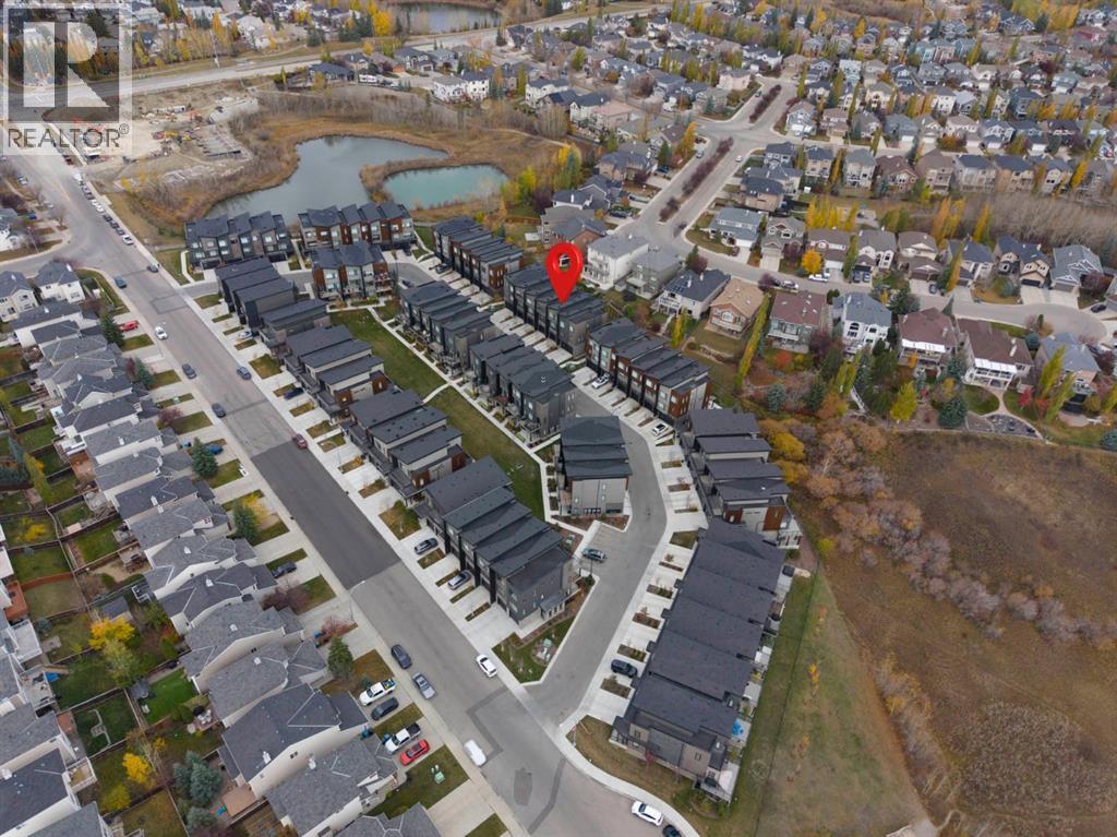 52 Royal Elm Green NW