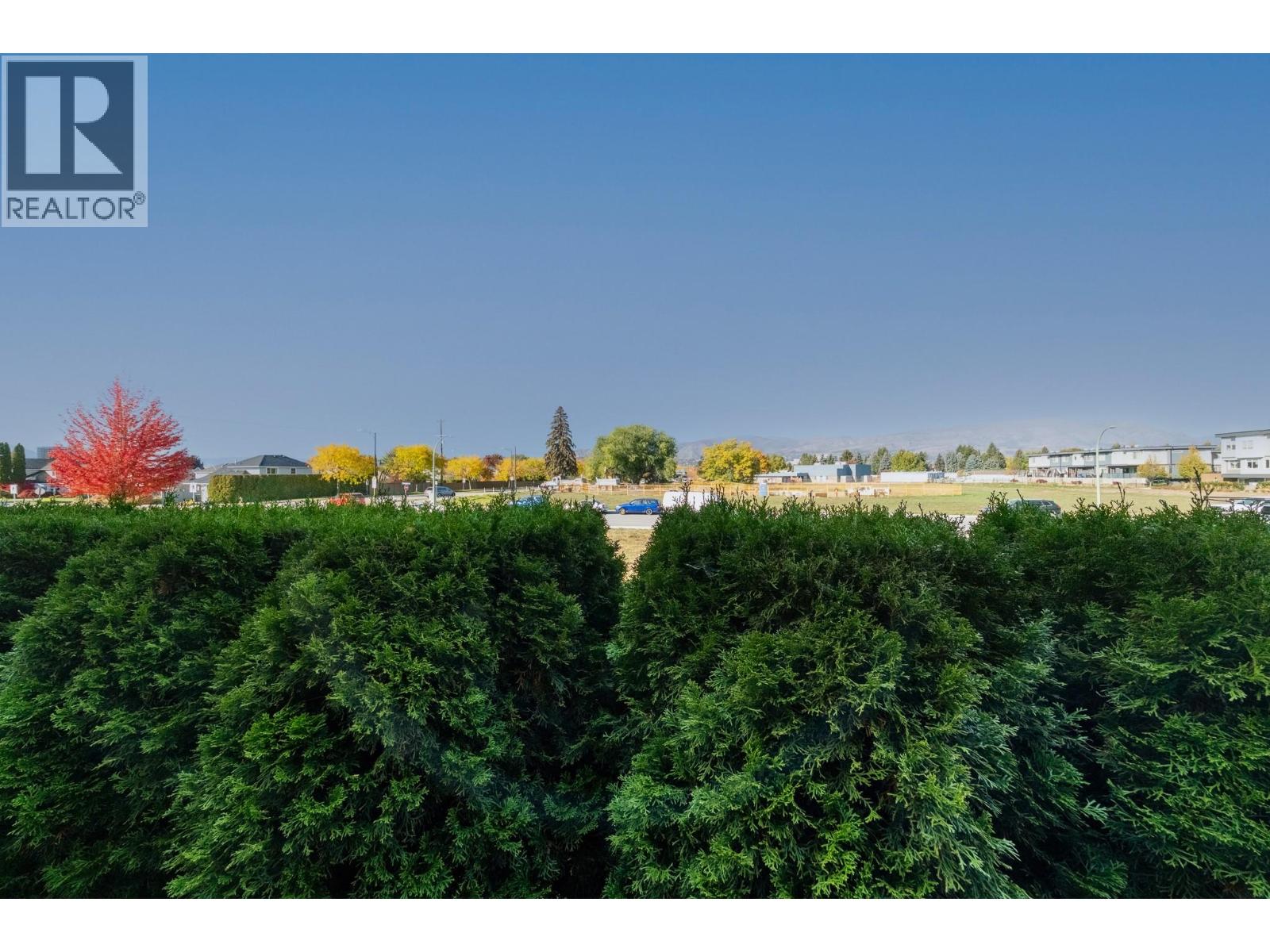 3731 Casorso Road Unit# 106