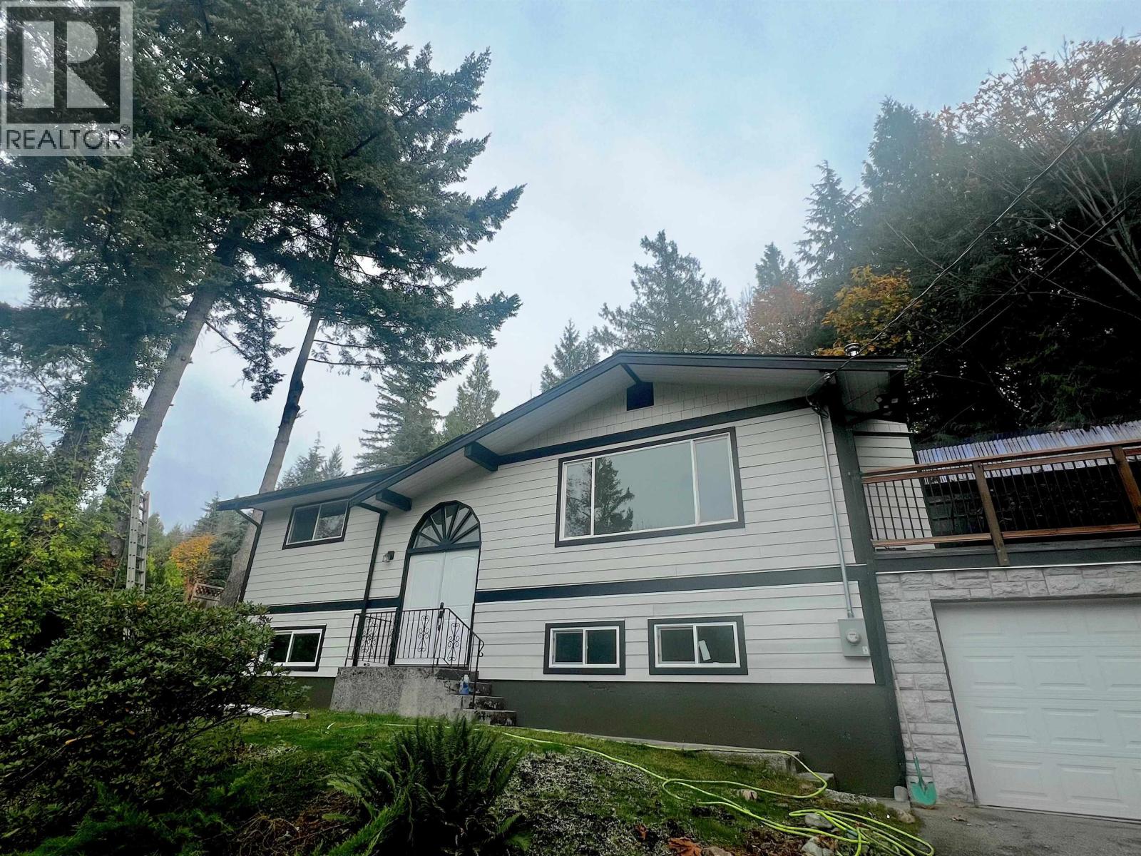 2258 SKYLINE DRIVE, Squamish, British Columbia