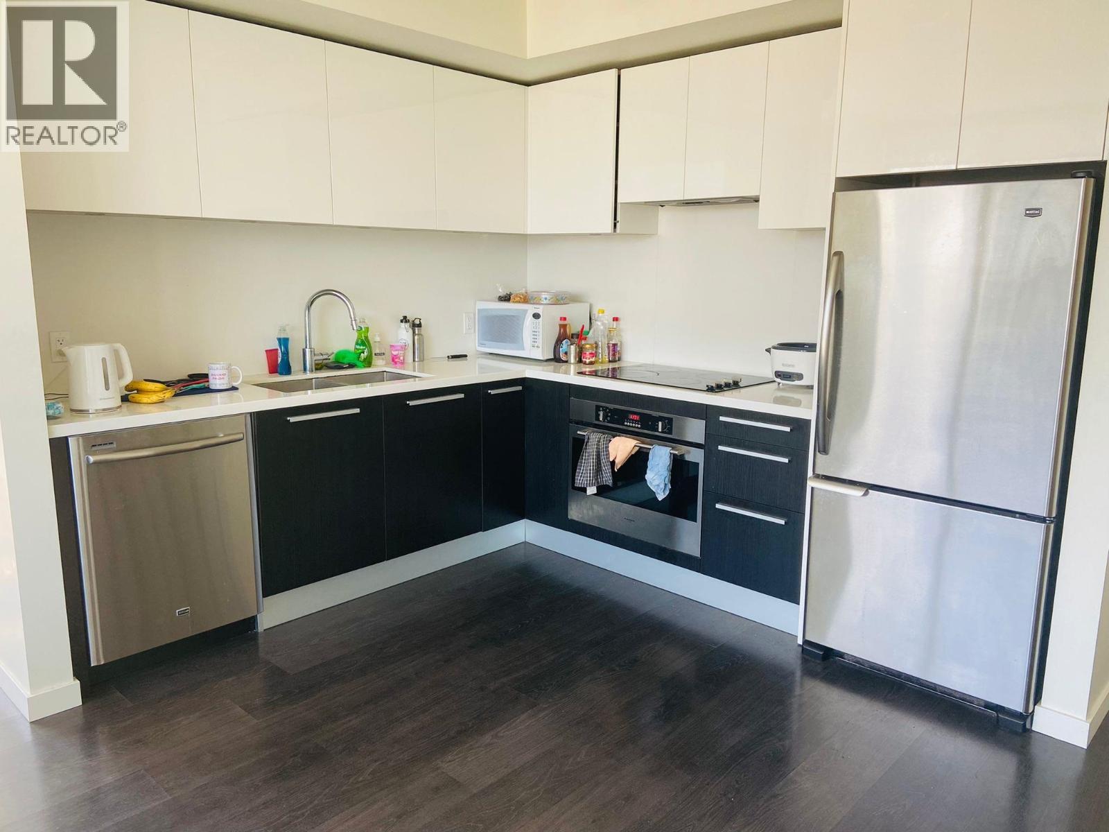 32xx 6333 SILVER AVENUE, burnaby, British Columbia