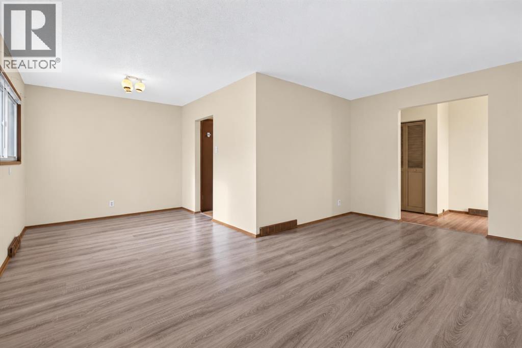 487 Northmount Drive Nw, Calgary, Alberta  T2K 3J1 - Photo 7 - A2353987