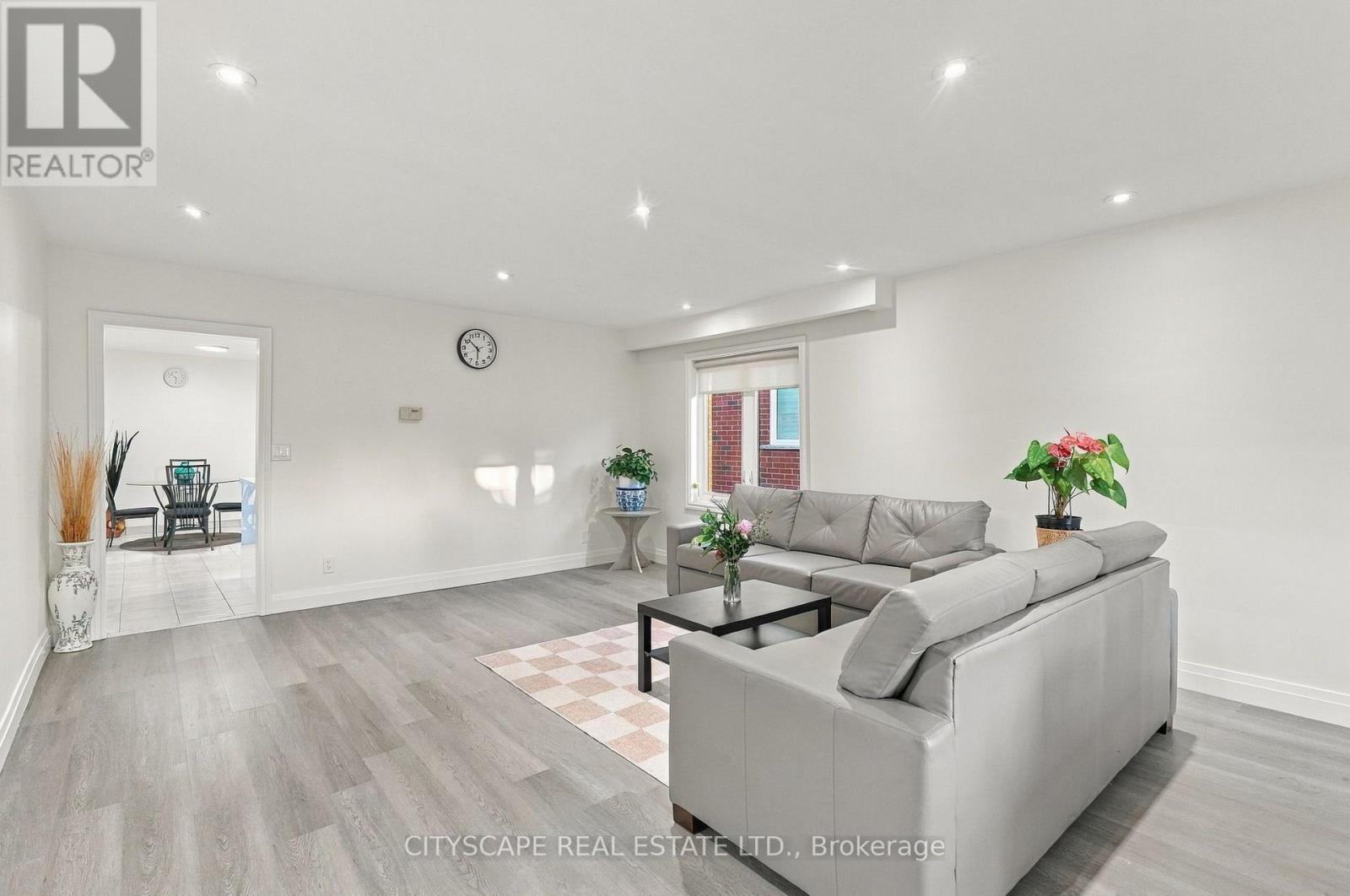 57 O'donnell Avenue, Toronto, Ontario  M8Z 3Y1 - Photo 8 - W14108958